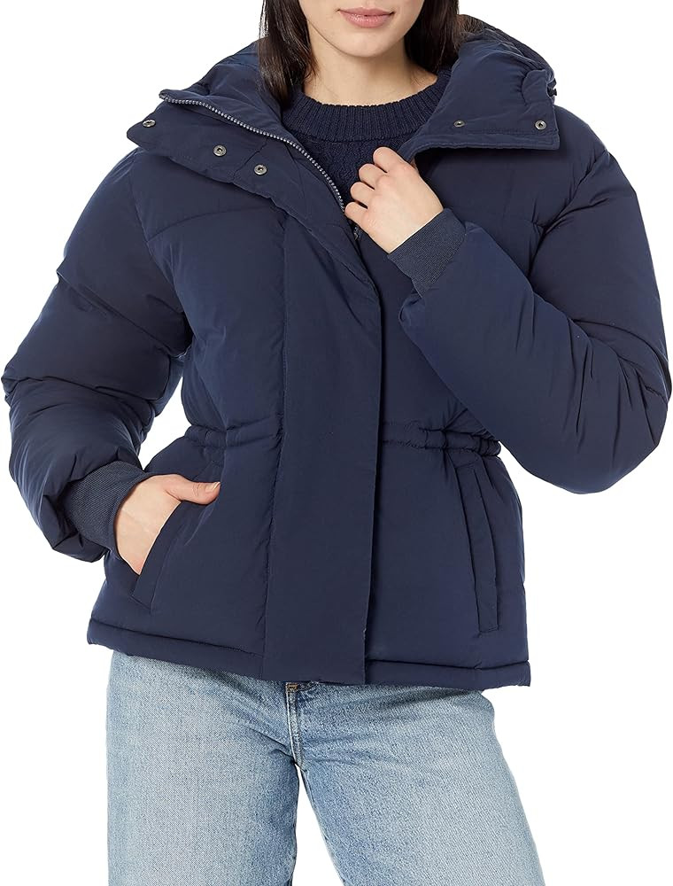 Amazon Essentials Women's Short Waisted Puffer Jacket (Available in Plus Size) | Amazon (US)