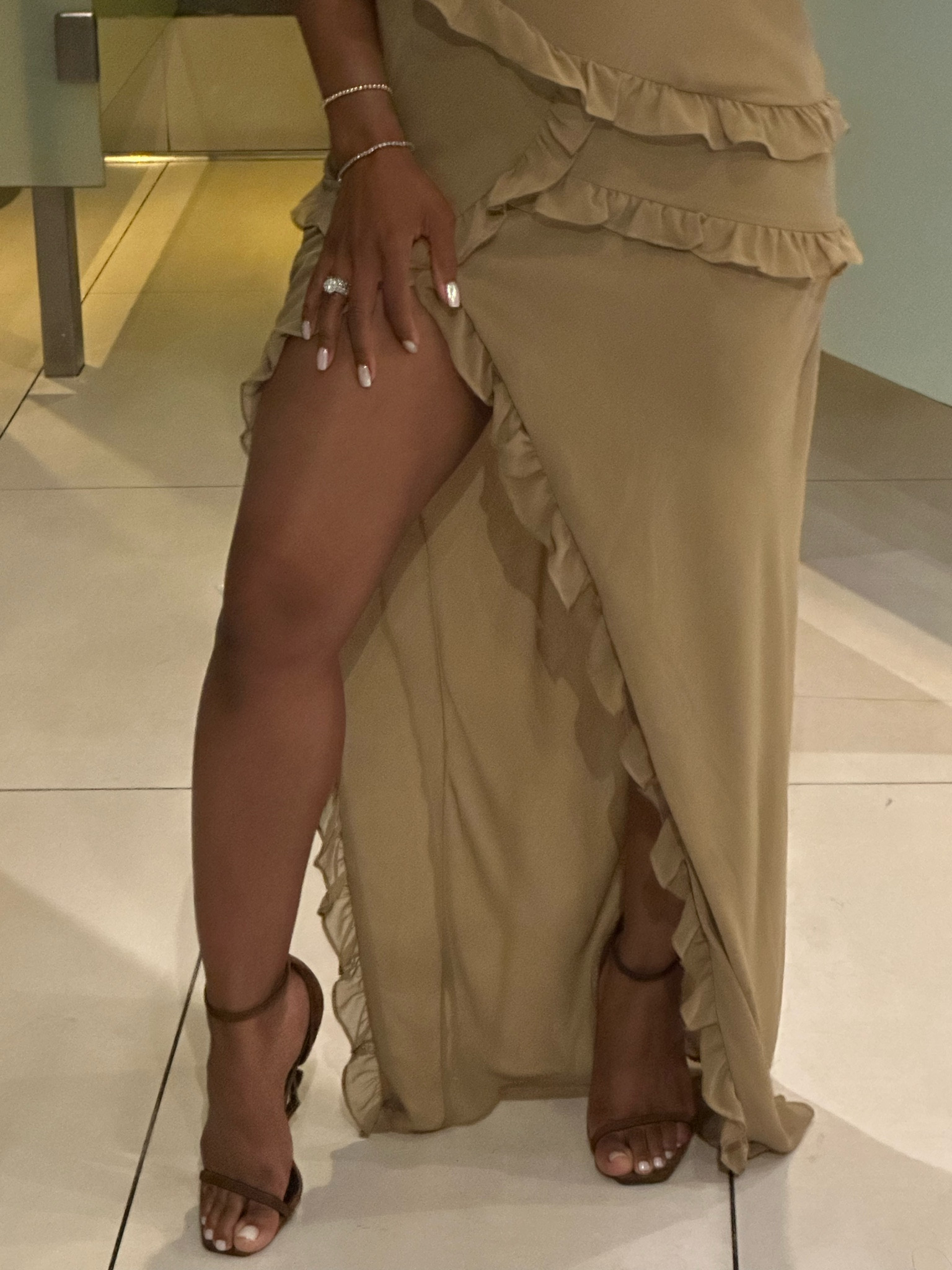 Love this ruffled body con dress from House of CB. Great for date nights! Linked similar shoes 

#LTKstyletip #LTKSeasonal #LTKshoecrush