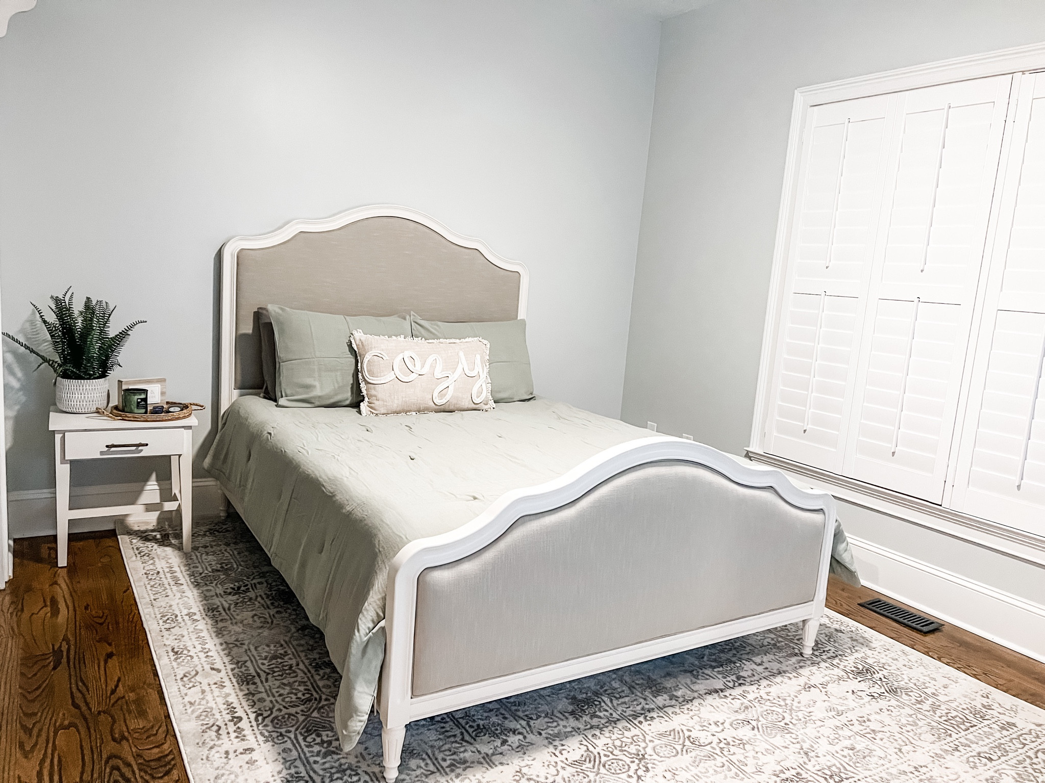 Guest bedroom 

#LTKstyletip #LTKhome #LTKFind