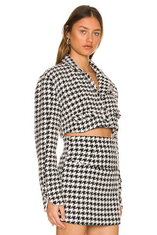 Bonnie Cropped Blazer in Black | Revolve Clothing (Global)