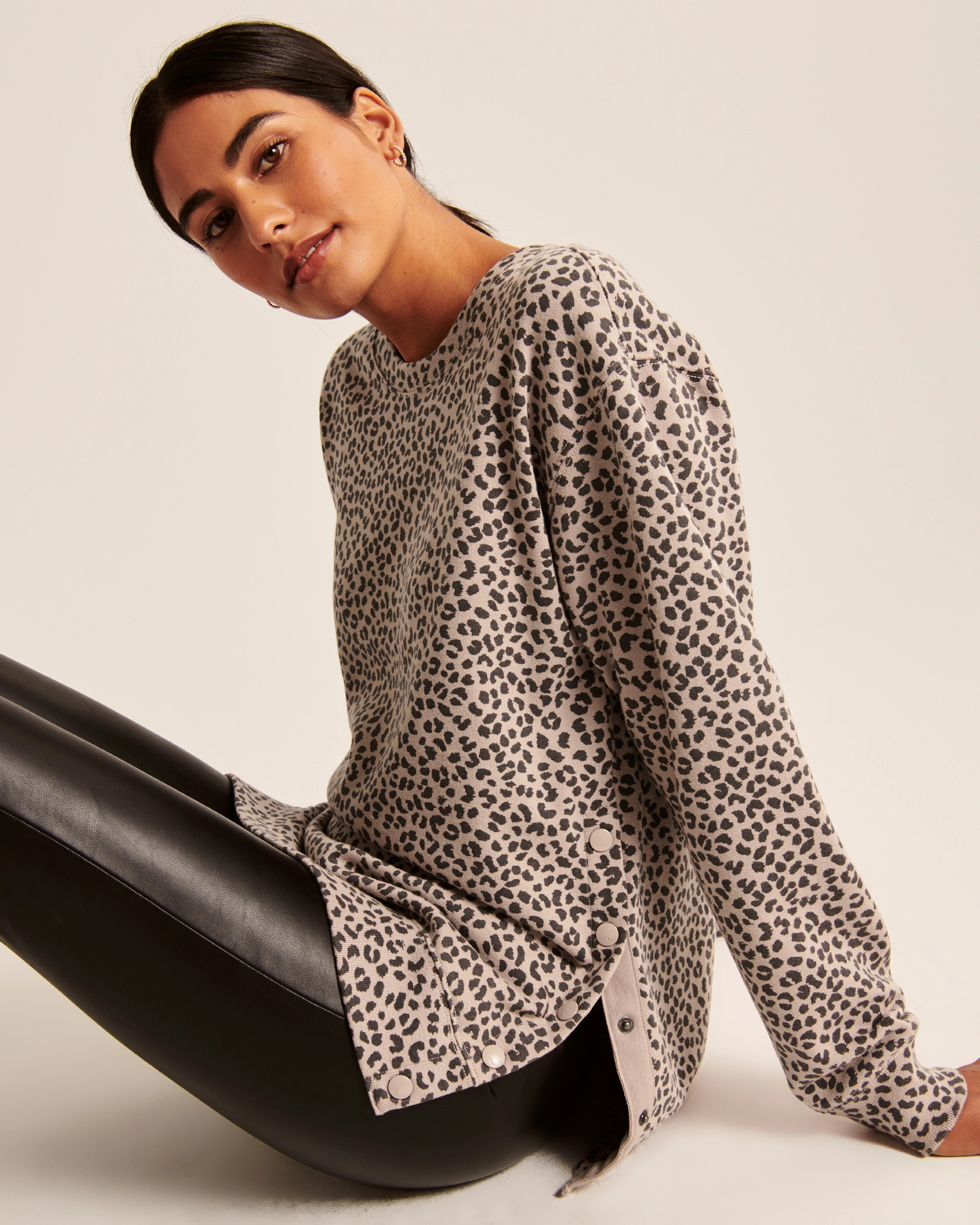Side-Snap Boyfriend Sweatshirt | Abercrombie & Fitch (US)