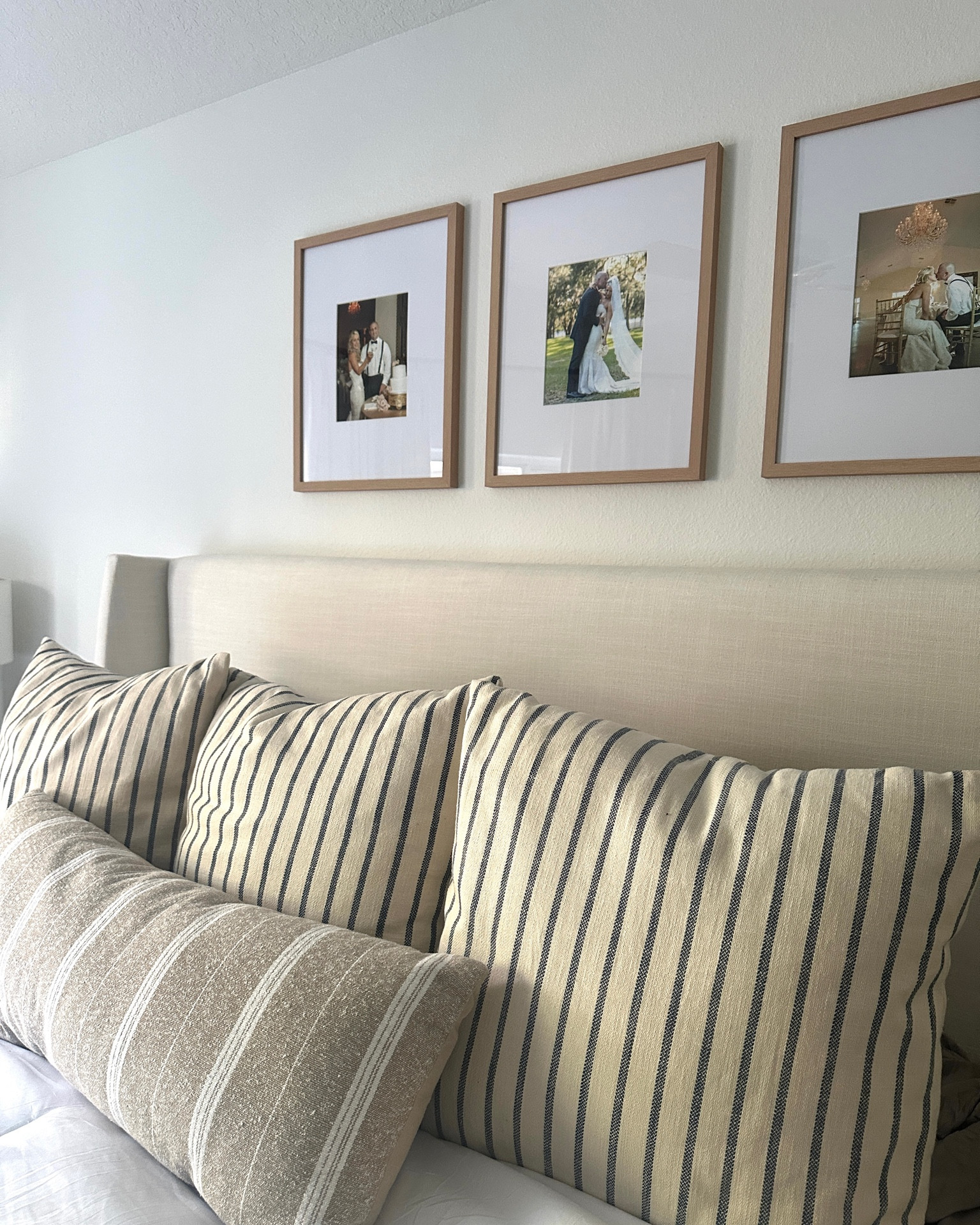 Affordable neutral matted frames. Come in different sizes and colors!


#targetframes #mattedframes #pictureframes #wallart #homedecorinspo #bedroominspo

#LTKHome #LTKFindsUnder50 #LTKGiftGuide