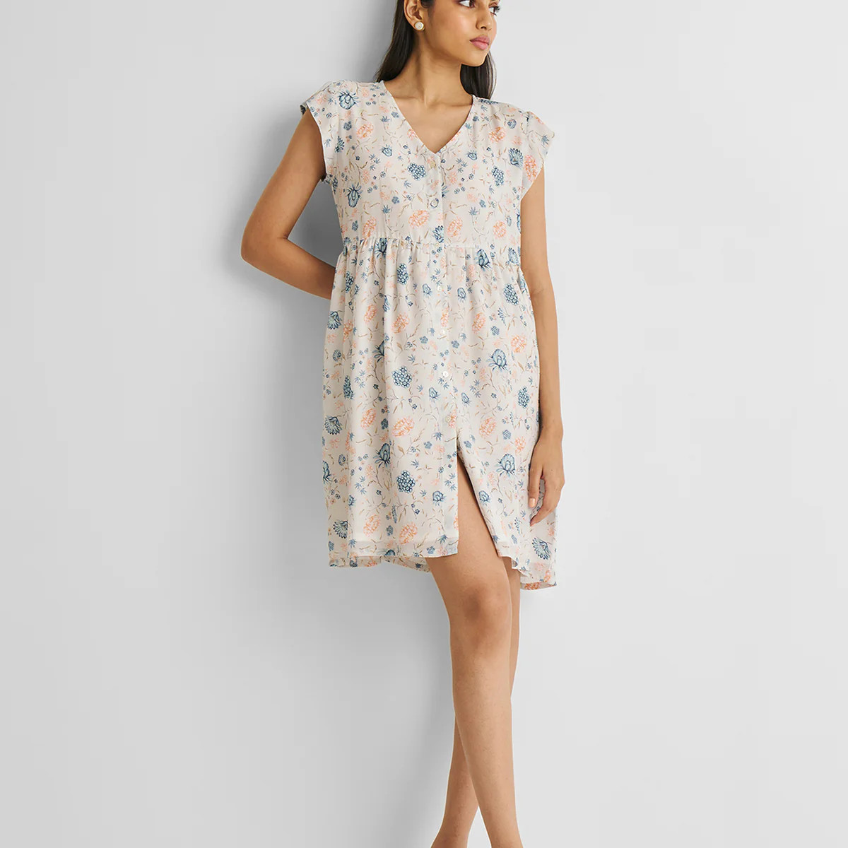Cap Sleeved Short Dress in Florals | Reistor