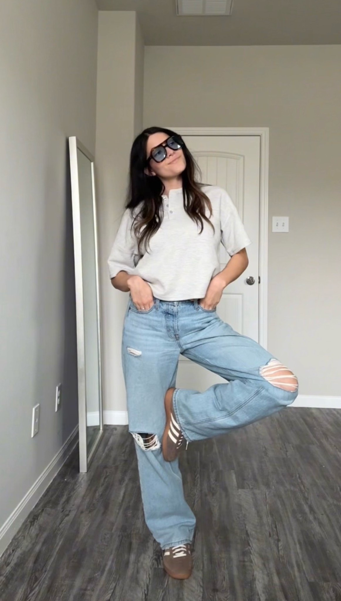 Casual everyday outfit 

Size 2 in jeans & Small in top

#LTKootd