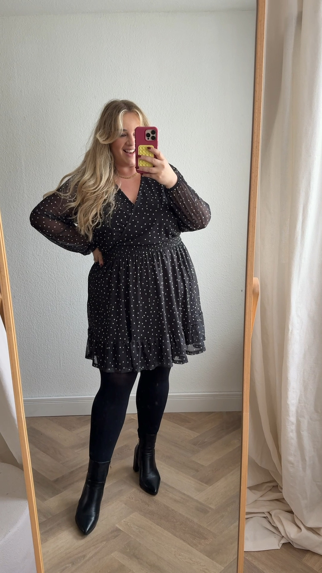 Kleidermädchen ✨

#kleider #stiefeletten #polkadots #plussizefashion

#LTKwinter #LTKkleider #LTKCyberWeek