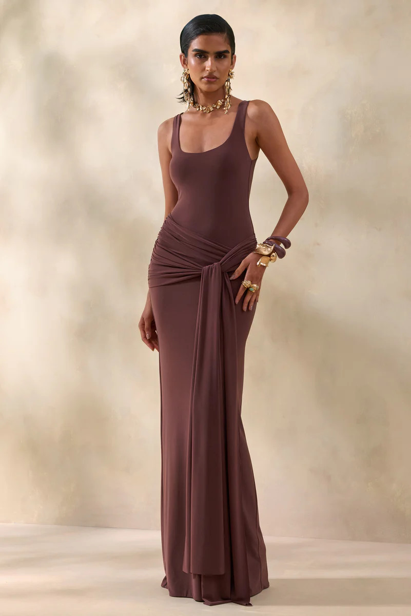 Lienna  Brown Scoop-Neck Maxi Dress With Gathered-Detail And Sash | Club L London