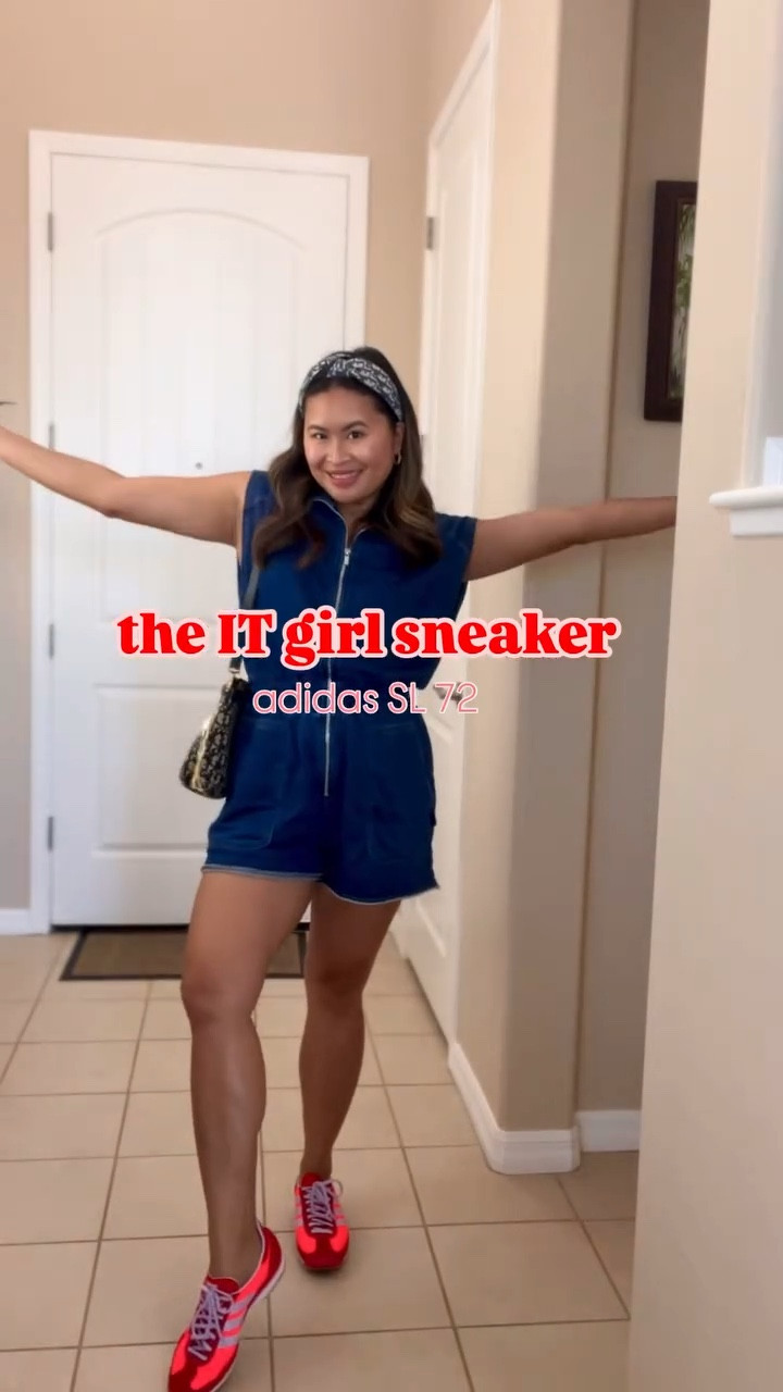 Serving 🔥 looks with my @adidasoriginals SL 72s. These kicks are giving IT girl vibes 💁🏻‍♀️✨ Who’s with me? 

#summervibes #summerstyle #itgirl #itgirlstyle #momstyle #momfashion #fashion #fashionstyle #adidas #adidassl72 #athleisure #sneakers