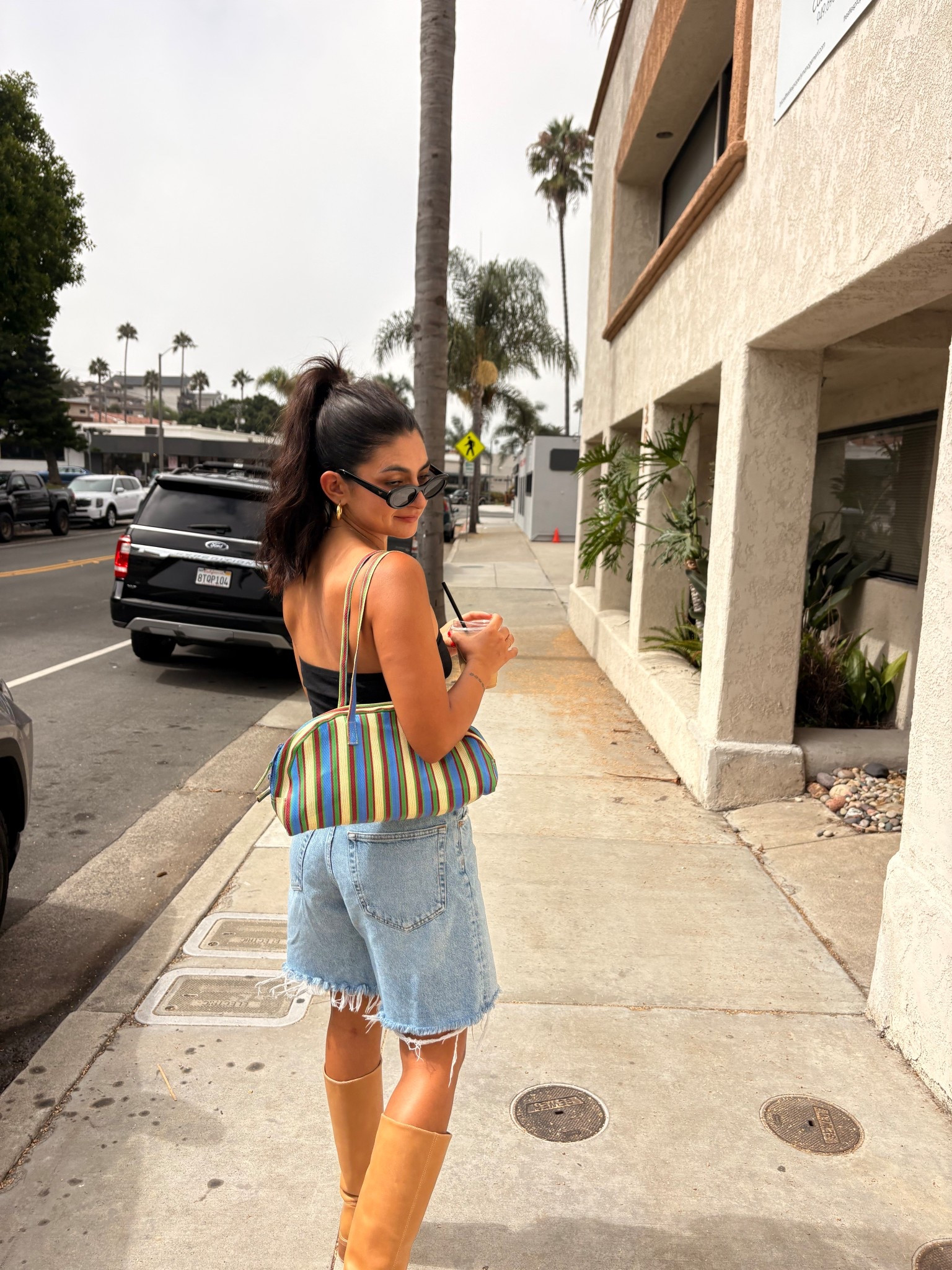 #jorts #outfitinspo #fryeboots #riggsboots 