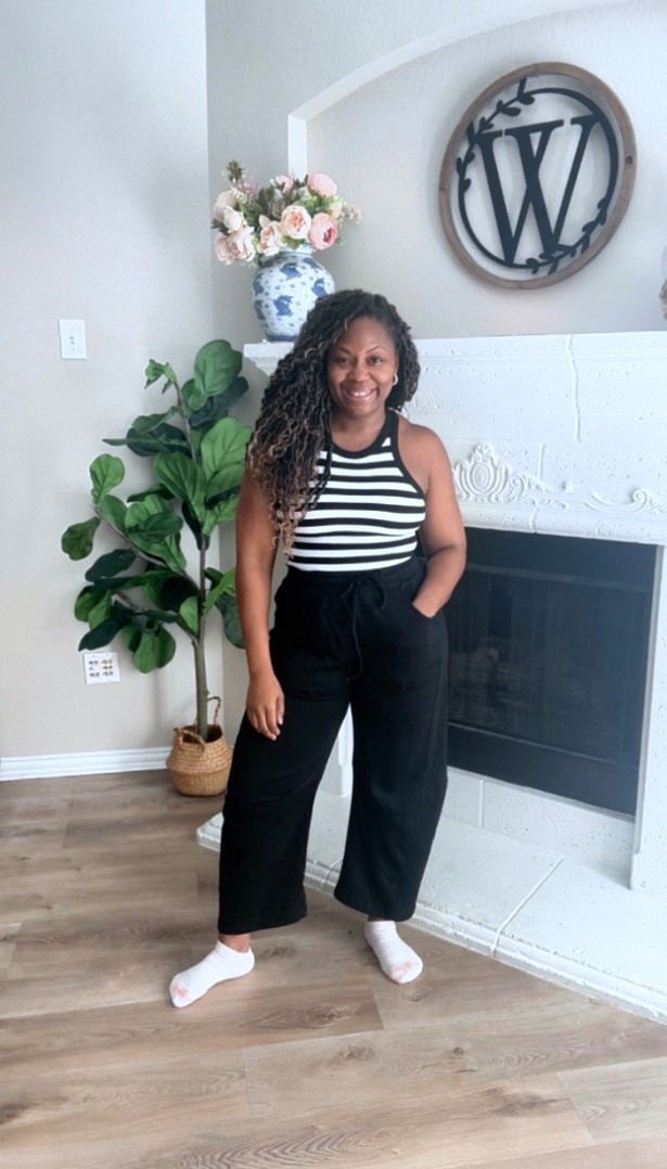 Homeschool outfit of the day with barrel sweatpants, braless tank top, and ankle socks

#LTKdayinmylife #LTKootd #LTKmomlife