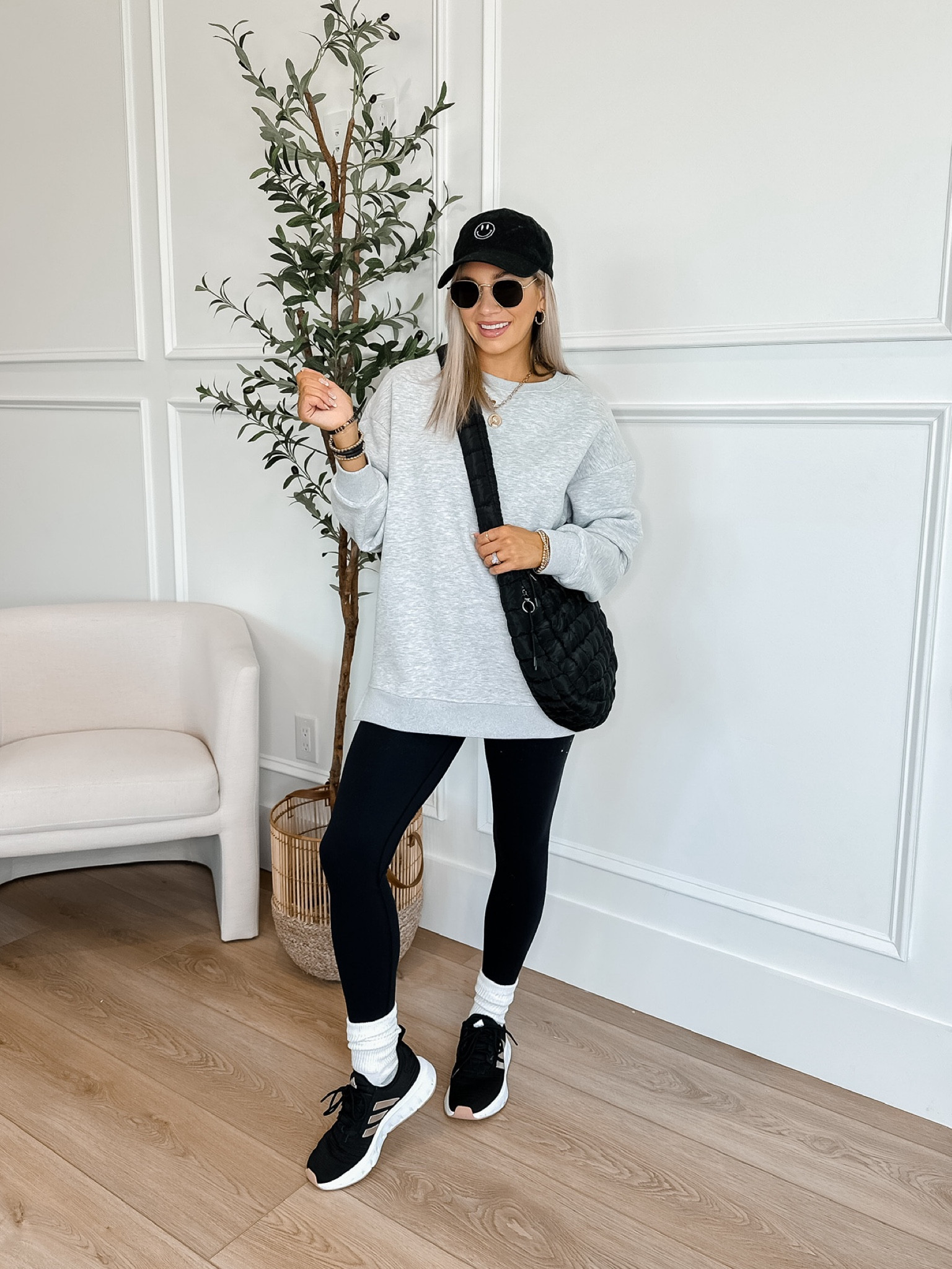 Amazon comfy outfit perfect for travel! Wearing a size s in the top and xs in the leggings!

Travel outfit, fall outfit, leggings 

#LTKStyleTip #LTKSeasonal