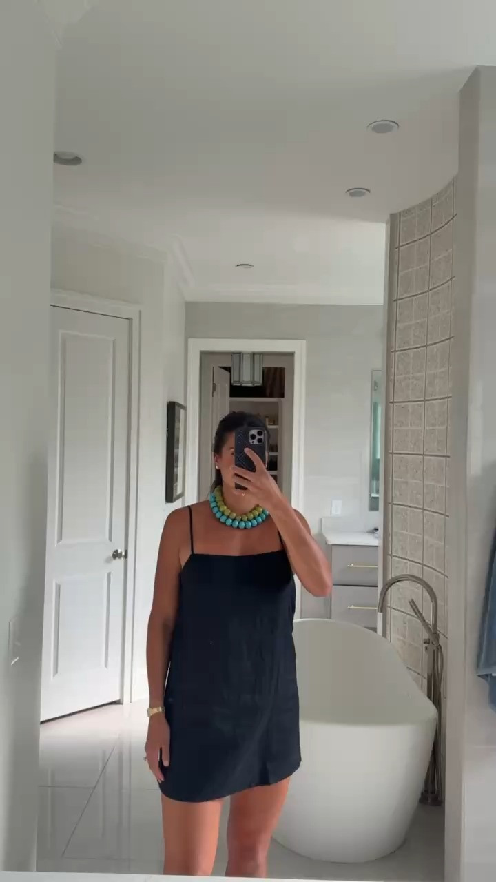 Aritzia dresses are sooo cute!!!

tts: M

aritzia, aritzia dress, aritzia dresses, baublebar, tecovas, boots outfit, boots dress, date night outfit, black aline dress, black tshirt dress, grace white 

 

#LTKgrwm #LTKootd #LTKSeasonal