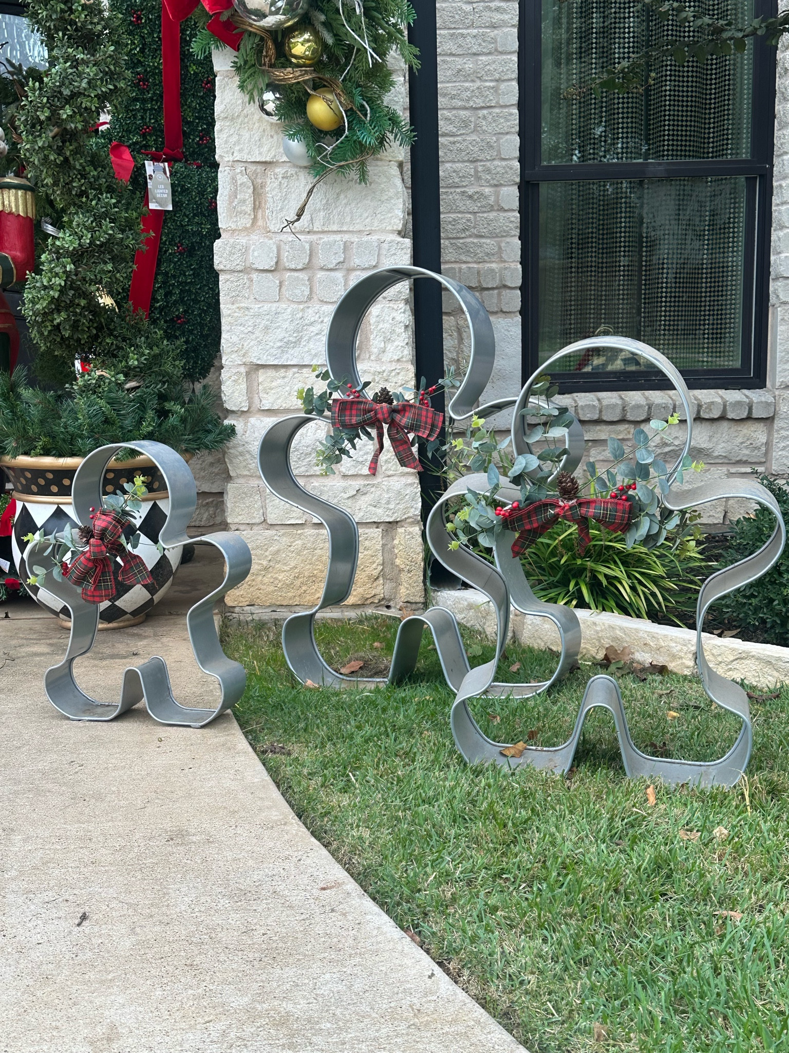 The cutest cookie cutter Christmas decor!

#LTKHome #LTKSeasonal #LTKHoliday