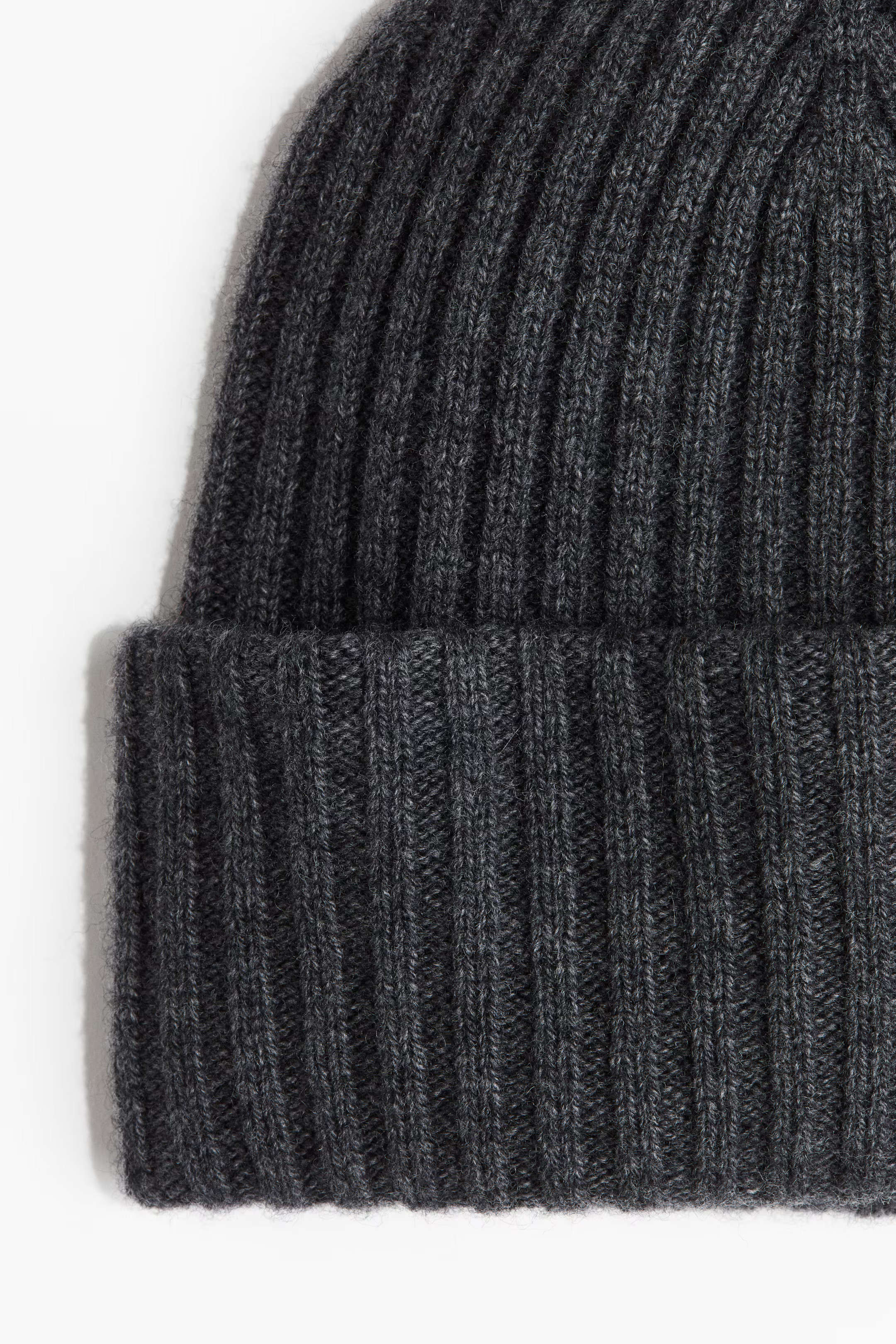 Cashmere-blend beanie | H&M (UK, MY, IN, SG, PH, TW, HK)