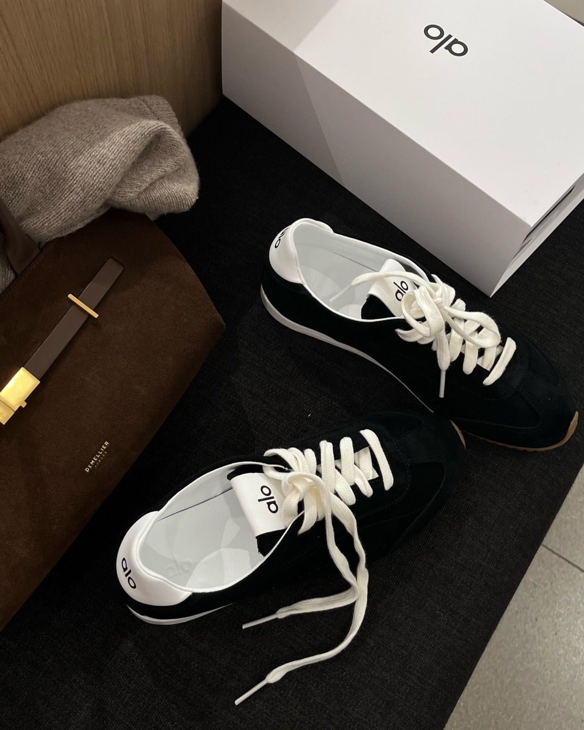 Alo sunset sneakers
Black suede trainers

#LTKeurope #LTKstyletip #LTKfitness
