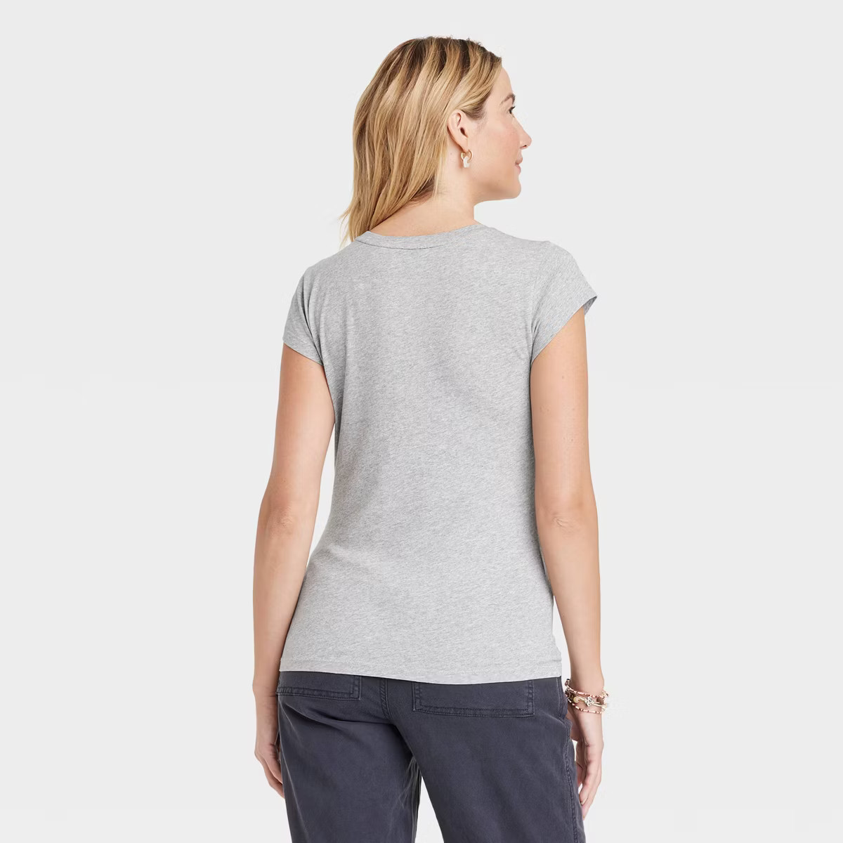 Women's Fitted Short Sleeve T-Shirt - Universal Thread™ | Target
