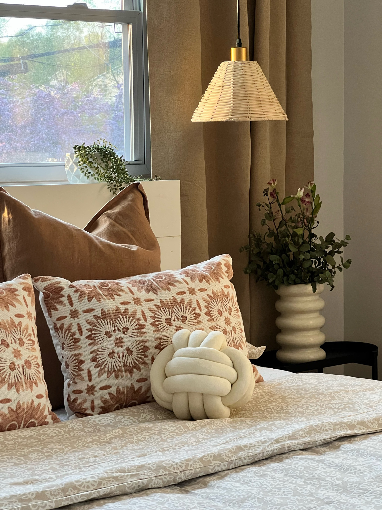 Modern and cozy details for your bedroom! #neutraldecor

#LTKSeasonal #LTKhome #LTKFind
