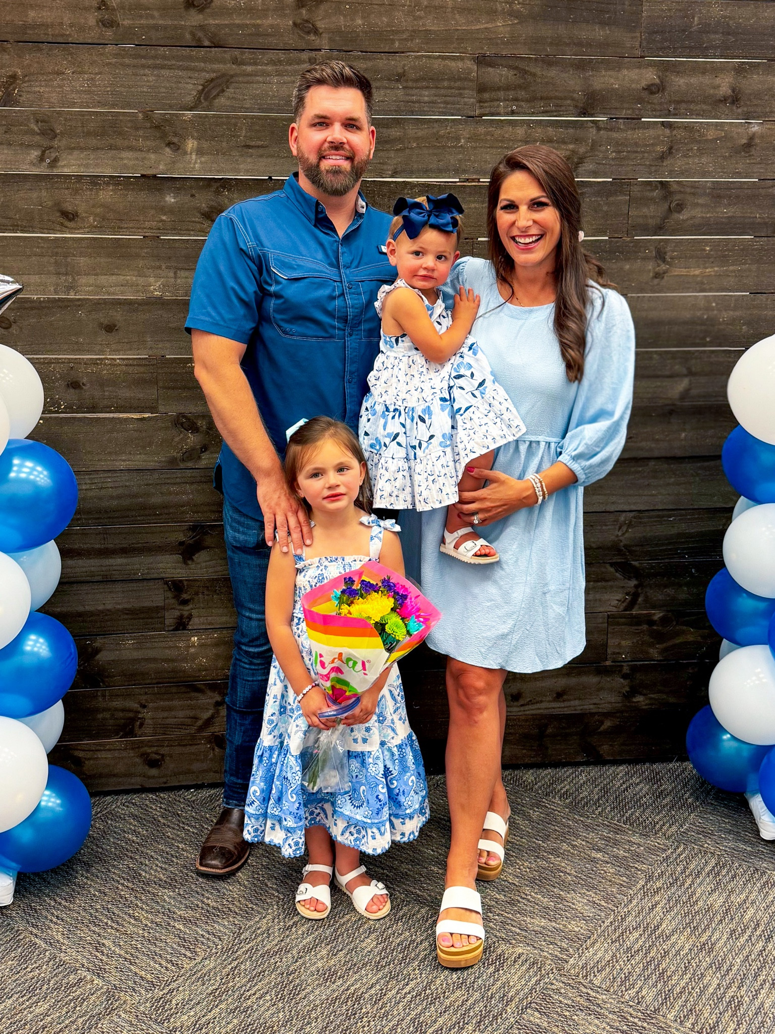 Blue family comfy dress

#LTKBeauty #LTKShoeCrush #LTKSeasonal