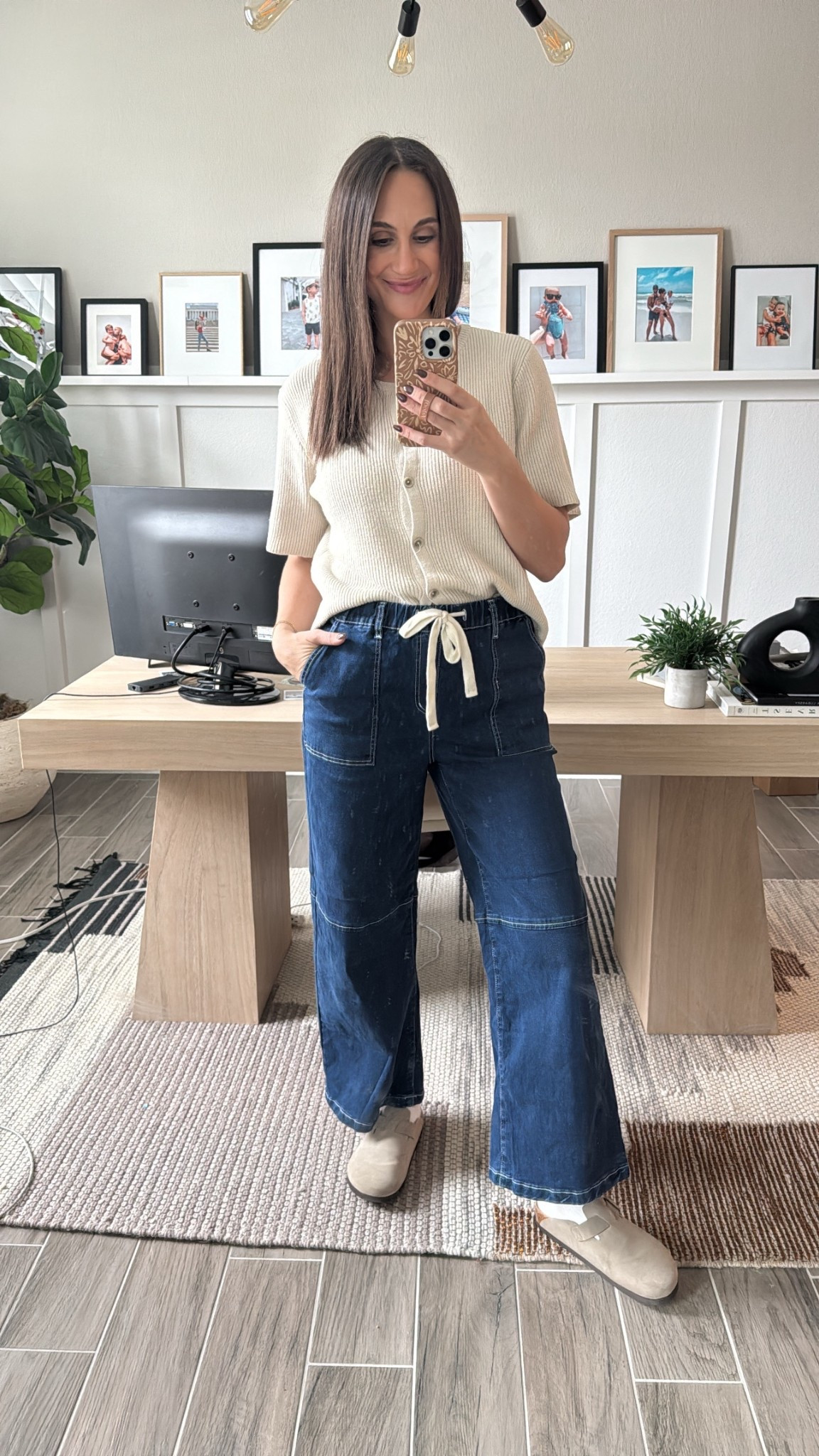 Postpartum outfit FTW! 
Wearing an 8 in the pants & M in the top! 


#LTKmomlife #LTKootd #LTKBaby