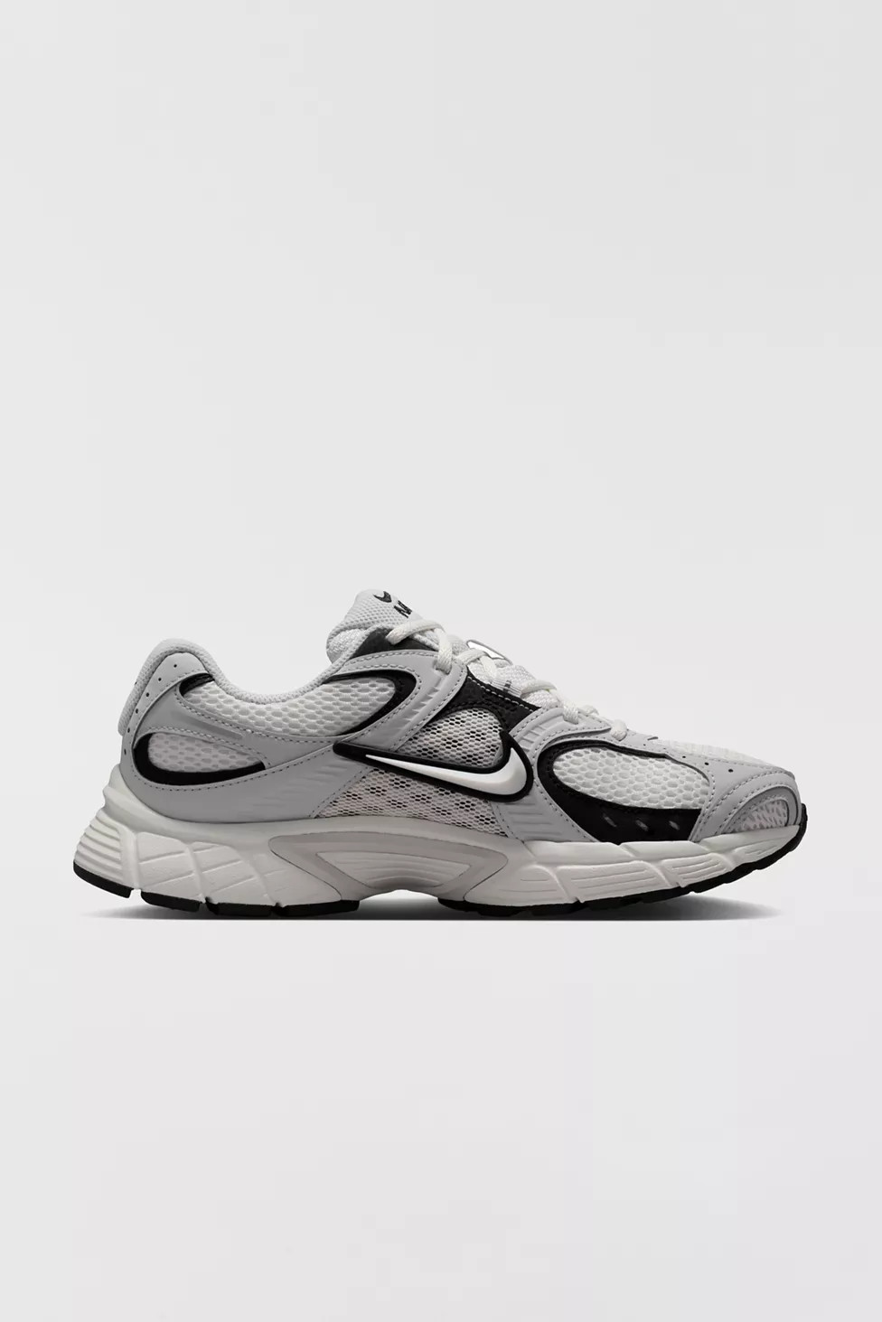 Nike Women's V5 RNR Sneakers | Urban Outfitters (US and RoW)