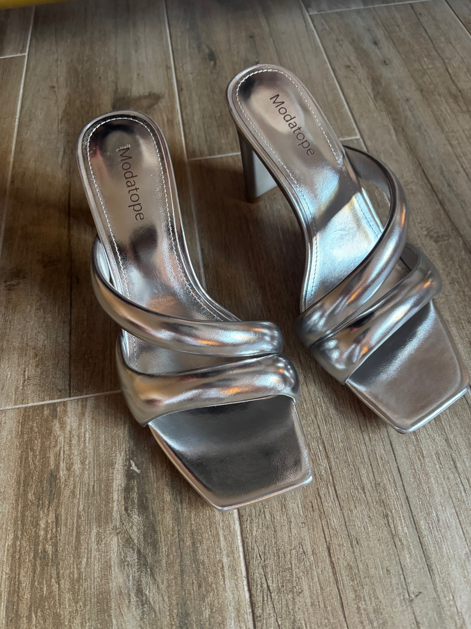 Coles in so many other colors and true to size.  

#LTKStyleTip #LTKShoeCrush #LTKFindsUnder50