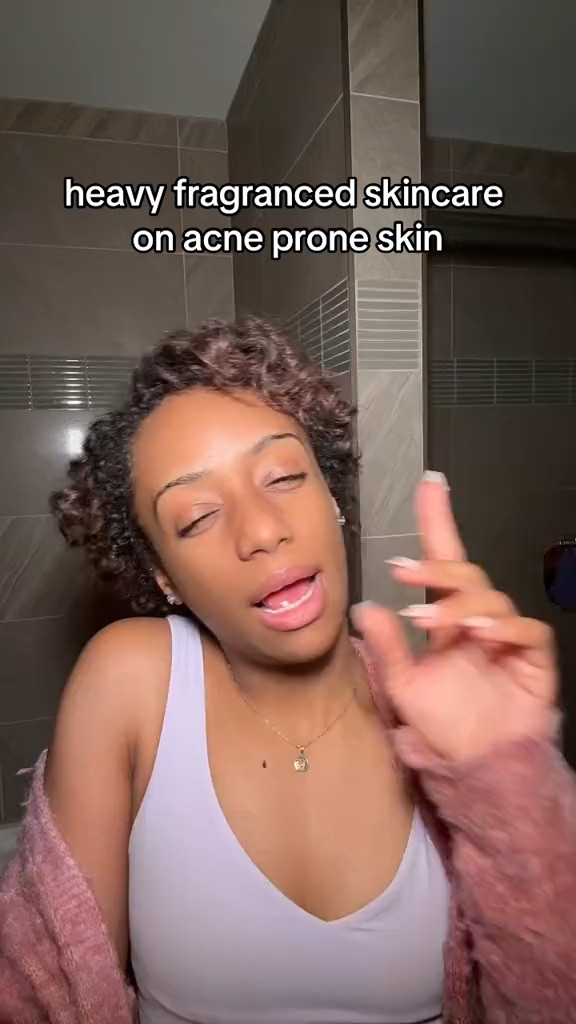 i wish someone told me this earlier 🫠 when i see people on here with moderate to severe acne use products with so much fragrance i cringe because its irritating the skin even more #acneproneskin  #acne #esthetician