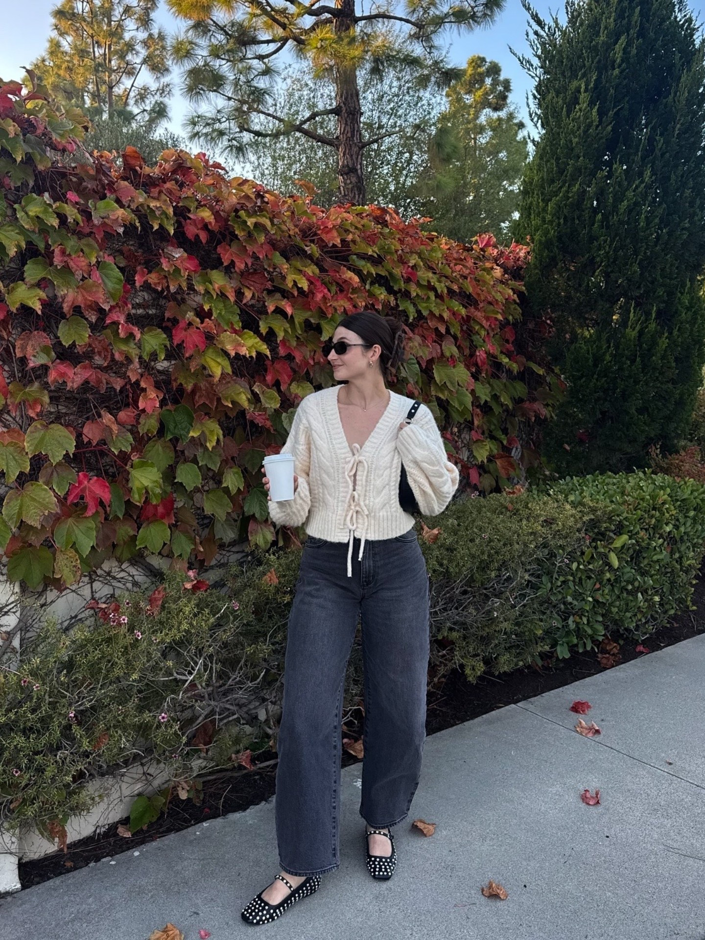 Casual fall , winter outfit inspo 

Bow sweater 
Barrel jeans 
Ballet flats 

#LTKHoliday #LTKStyleTip