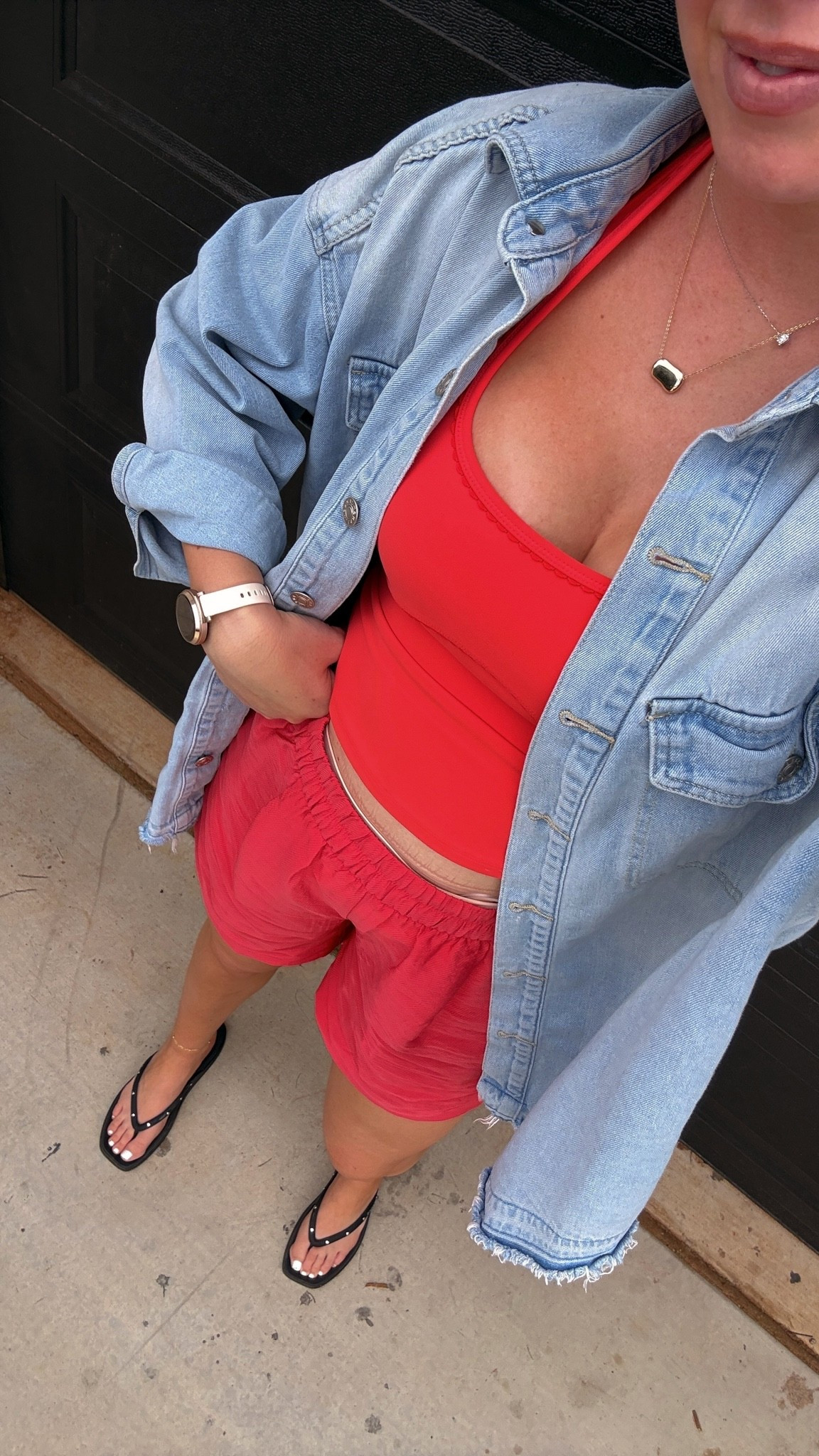 Wearing a small in set & medium in button down! I’m 510