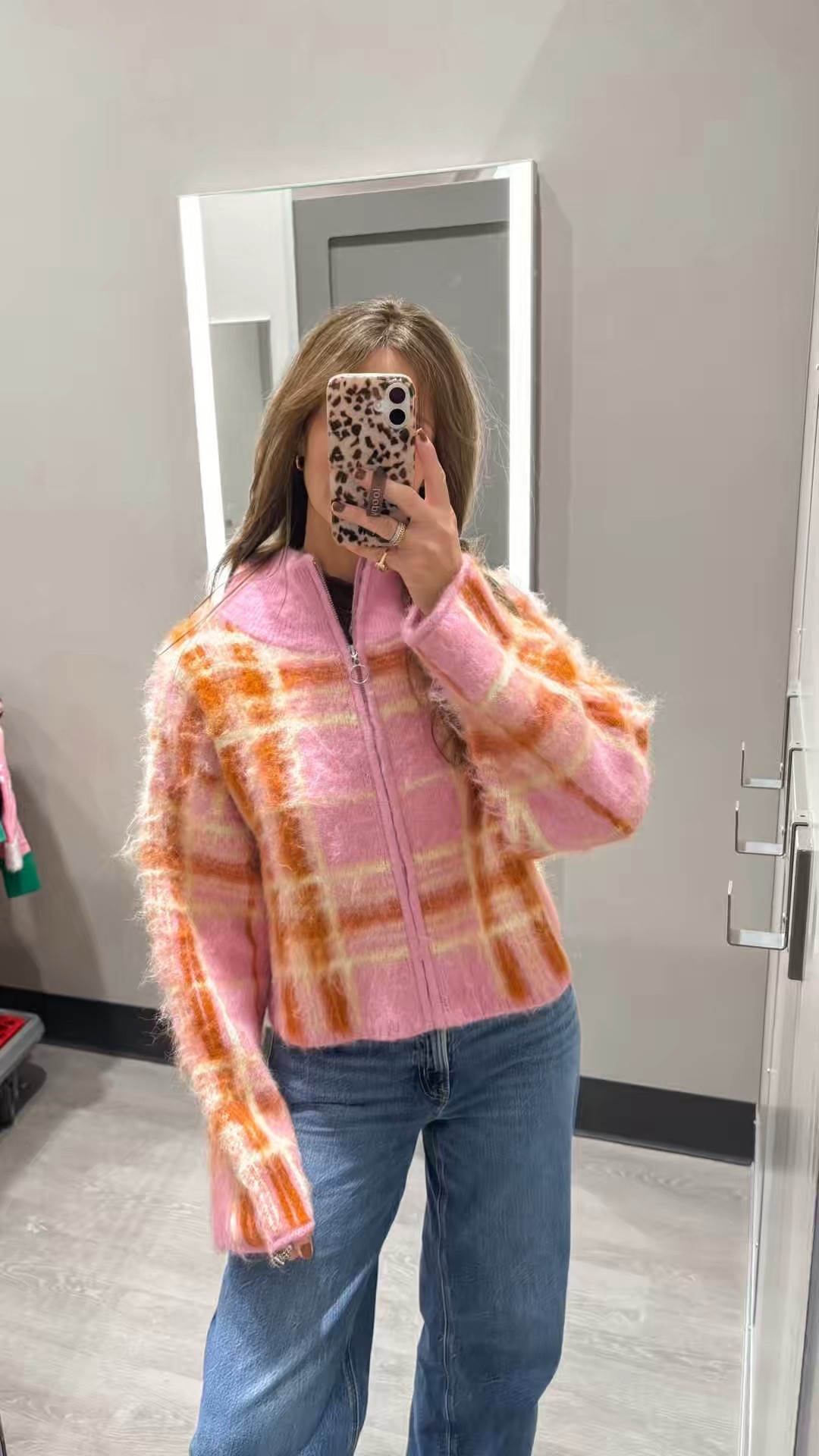Target mock neck cardigans 

Sized up to a medium. These are good layered over a light long sleeve top. I couldn’t wear them alone with a tank die to the fabric. They are so cute!

#LTKFindsUnder100 #LTKFindsUnder50