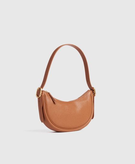 Love a good shoulder bag! Linked a few that are designer look alikes in my opinion!

Bag
Spring bag 
Summer bag


#LTKfindsunder100 #LTKSeasonal #LTKitbag