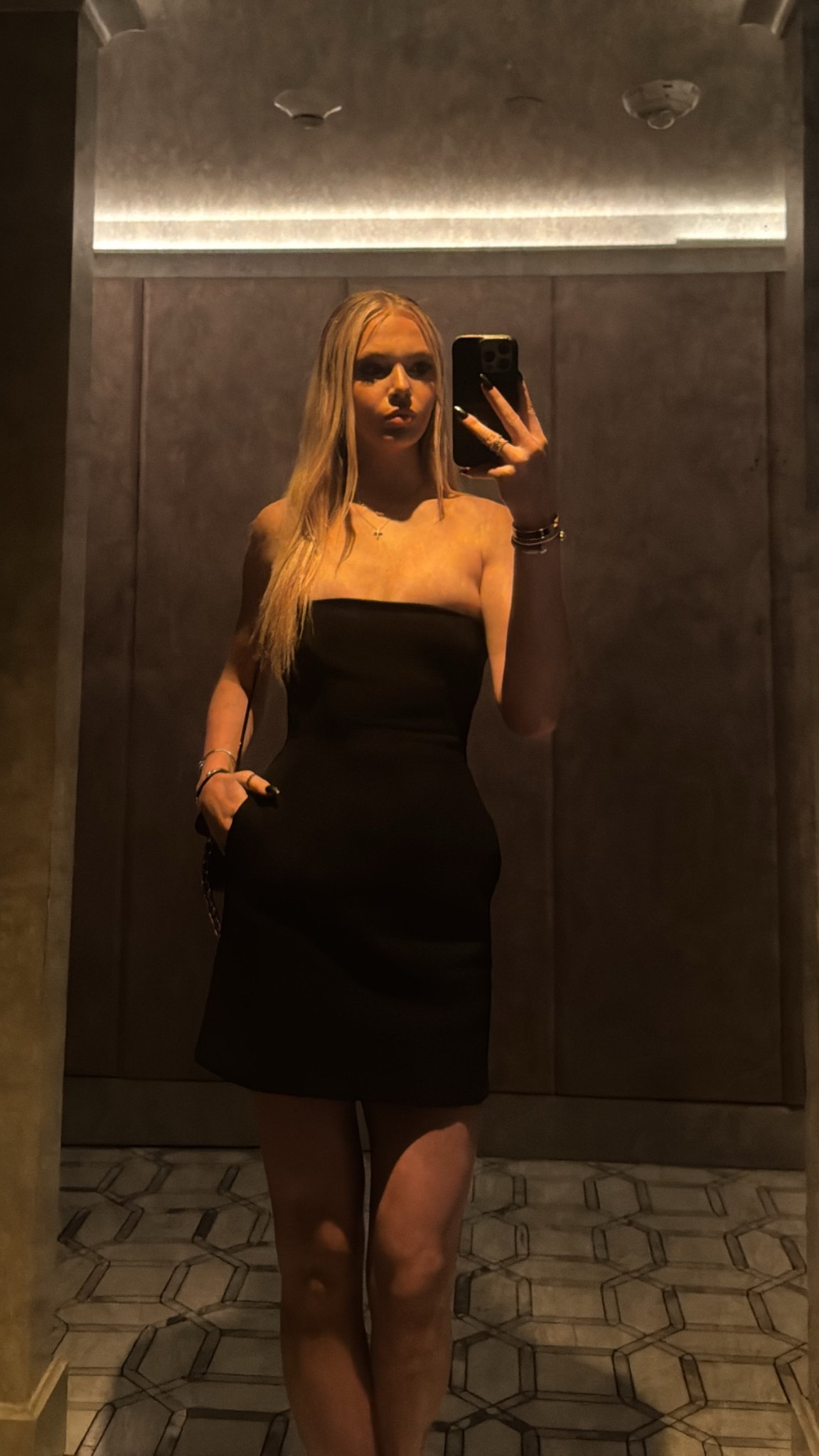 cutest dress with an corset inside!! Has pockets :)

BRAND: alc 

#LTKPetite #LTKBeauty #LTKStyleTip
