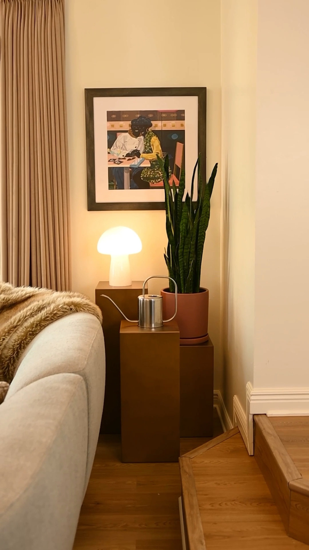 Styled up this corner after it being empty for too long, but I’m linked both the pedestals and the lamps for you here. 