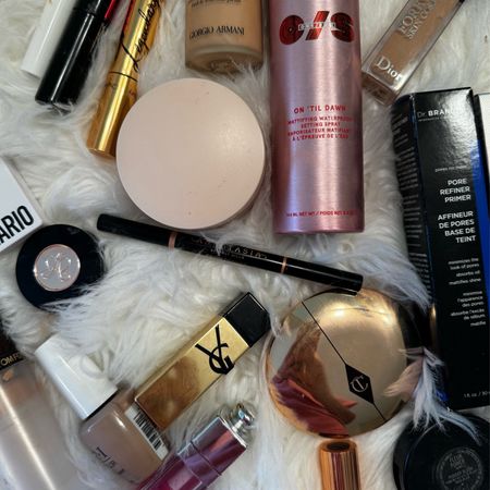 My makeup must haves at all
Times no matter how much decluttering I do #ltkbeauty