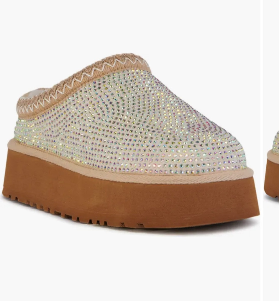 Getting ready for Christmas? These rhinestone platform Ugg dupes are a must have to go under the tree!🤩

#LTKShoeCrush #LTKHoliday #LTKGiftGuide
