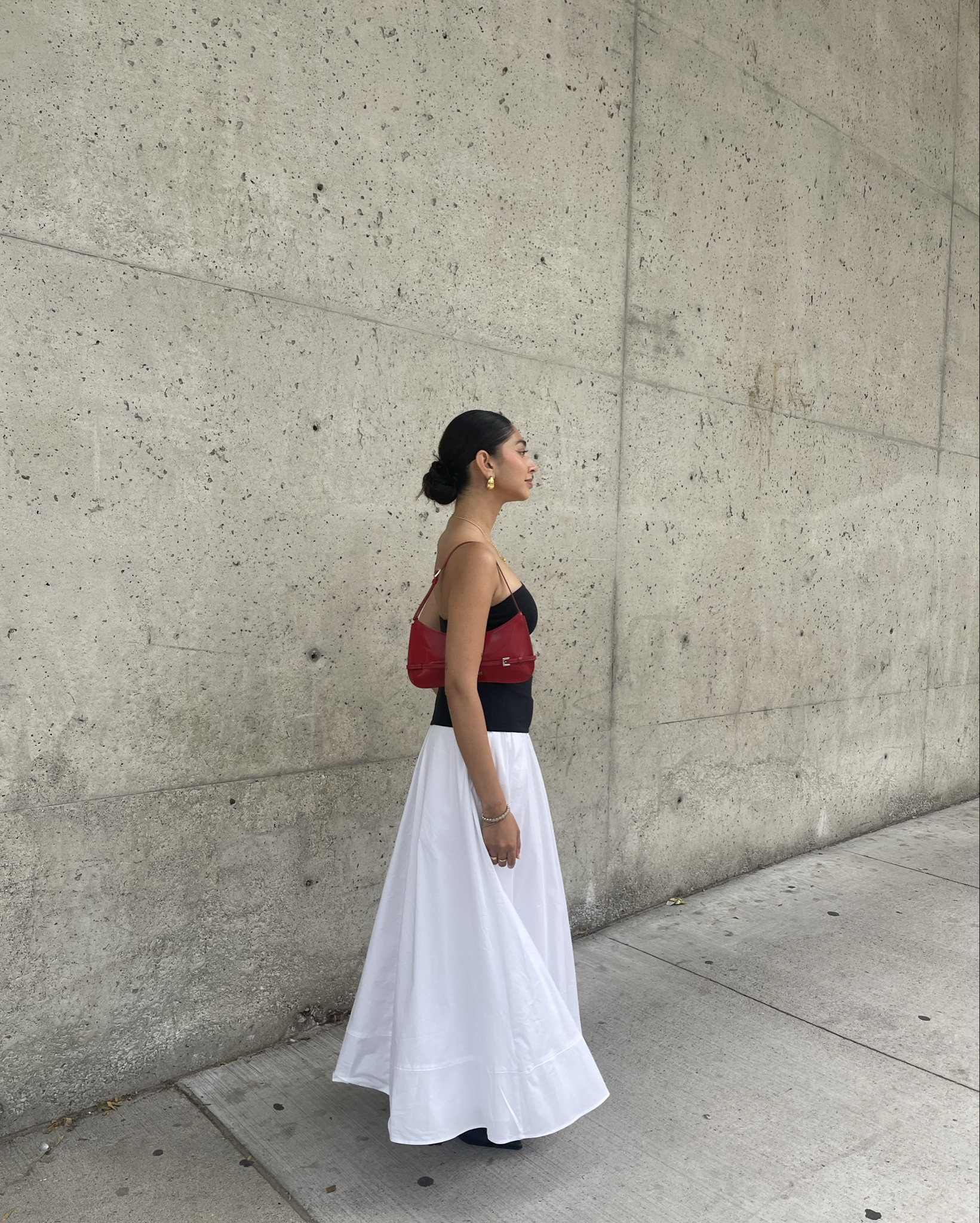 a pop of red 🍒 #minimalstreetstyle #capsulewardrobe #styleinspo #streetstyleinspo #streetwearinspo #summerstyle #fallstyle #summertofall 

#LTKsummer #LTKcanada #LTKstyletip