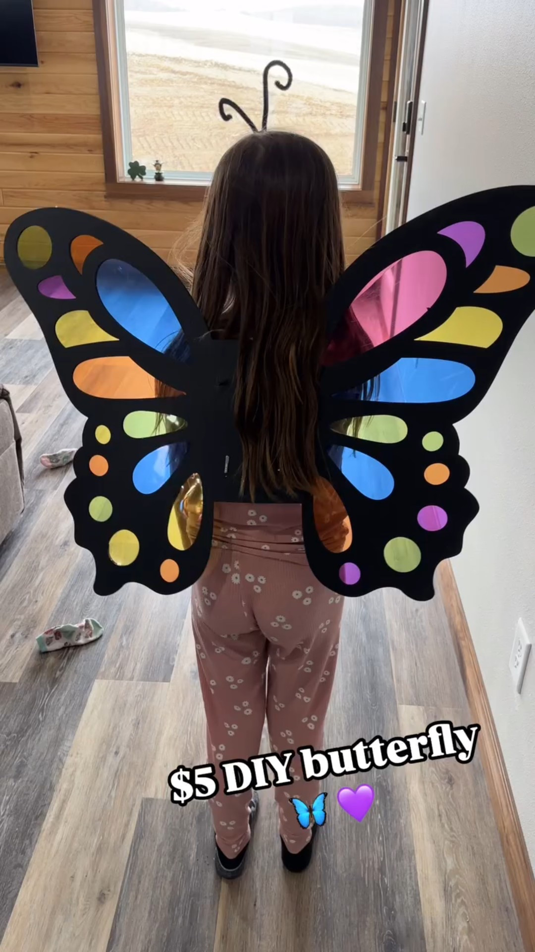 This was such a FUN cheap craft! 

#toddlercraft #kidscrafts #diycraft #easycrafts #easycraftsforkids

#LTKKids #LTKHome #LTKFamily
