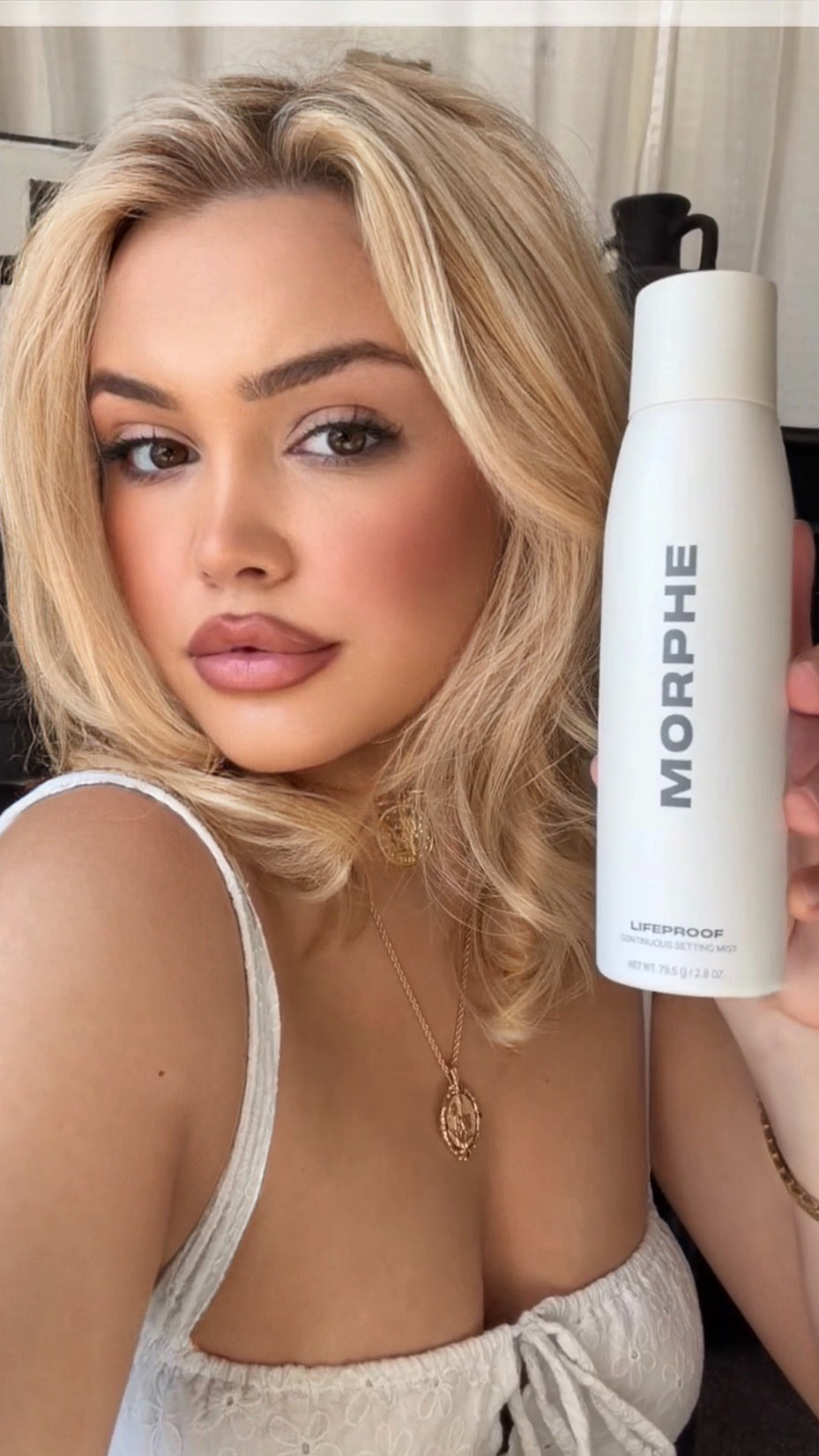 Glow locked 🔒✨
@morphe2 Lifeproof is THAT girl.

#MakeupHack #SettingSpray #Lifeproof #Morphe 