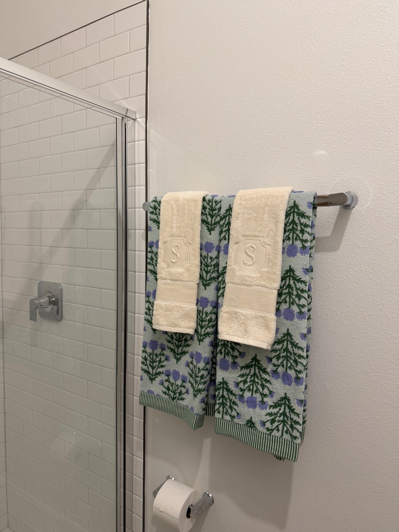 switched out my bathroom hand towels and they are so perfect. the bigger flower towels are 30% off!

#LTKHome #LTKCyberWeek #LTKFindsUnder50