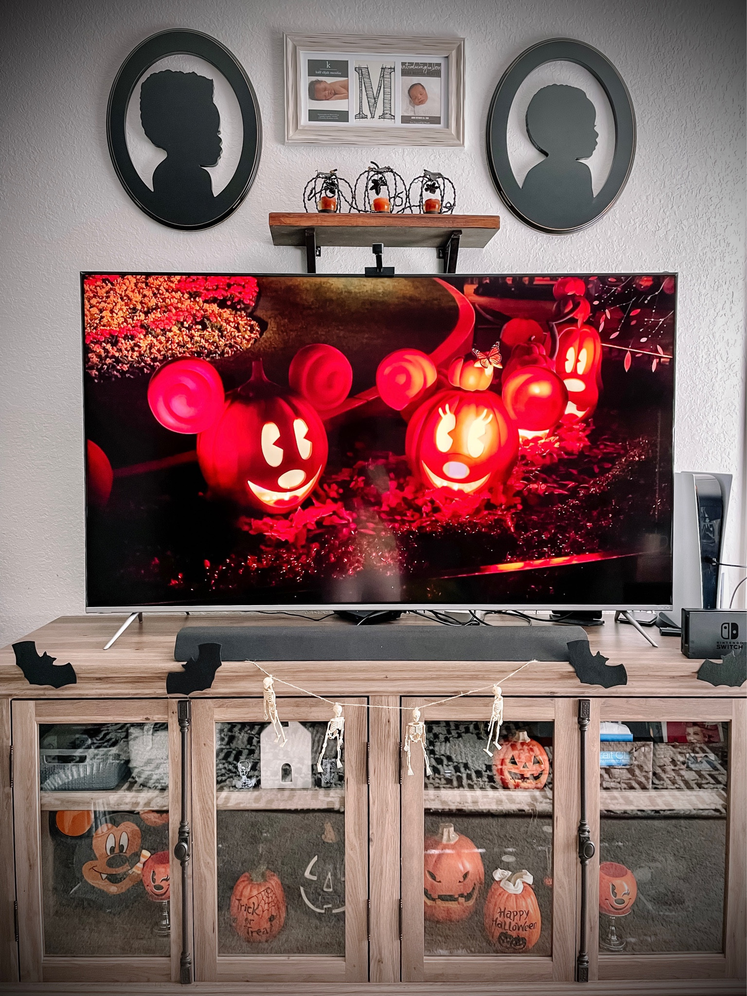 It’s spooky season and I’ve been decorating. There are only 65 days until Halloween and I’m so excited. 🐭🎃🖤✨🦇

#LTKfamily #LTKSeasonal #LTKhome