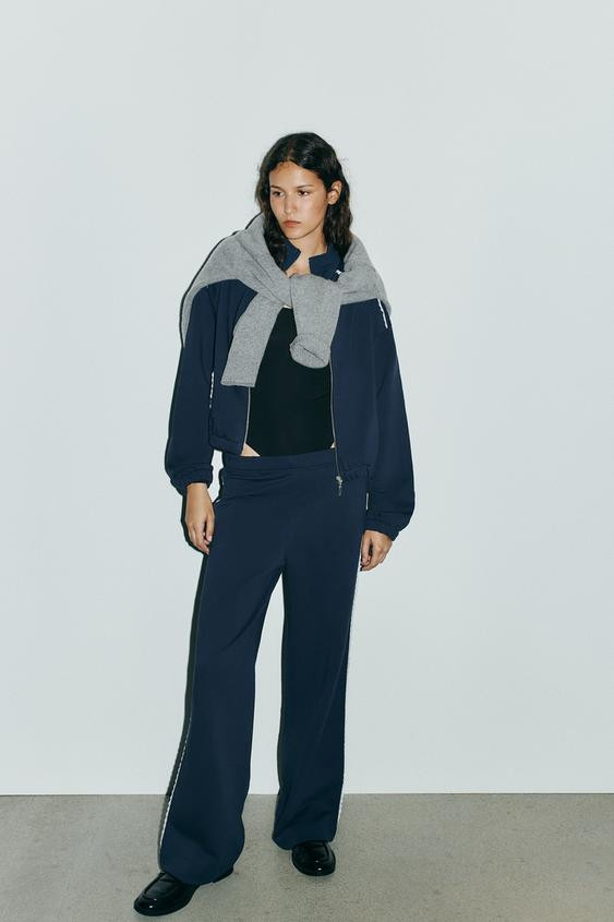 WIDE PLUSH TROUSERS WITH LACE25.99 GBPNavy blue | 0858/803/401Put it in your basketAddHigh-waist ... | Zara UK