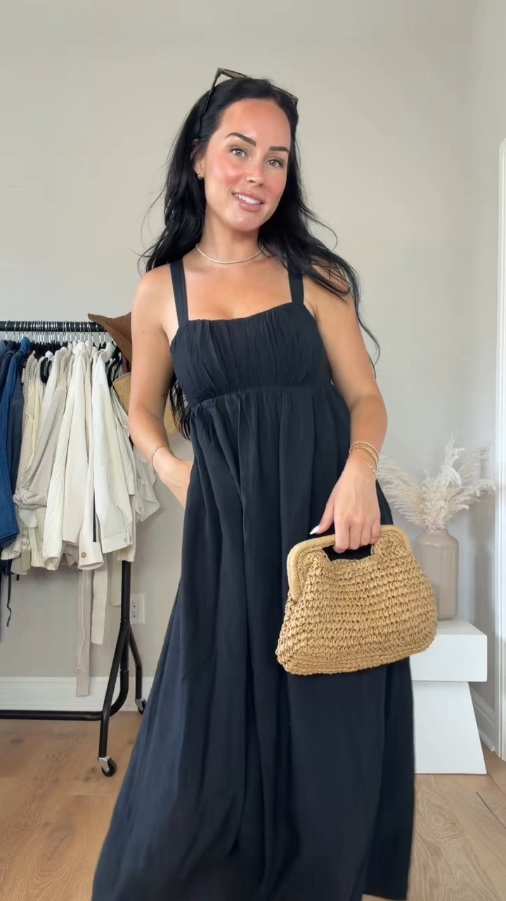 The perfect maxi dress to wear casually during the day and easily dress up for a night out. ✨

I’ll have all the details over on my LTK. My sizing: 5'7", 145 lbs, 32DD. I’m wearing a size small. 🖤

@abercrombie