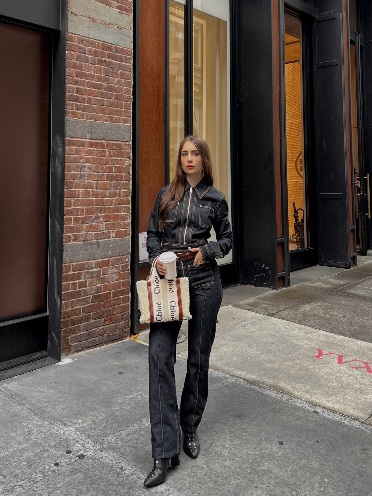 denim on denim fall outfit inspiration 🤎💙 

Nyfw outfit, denim outfit, jeans, straight leg jeans, dark wash denim, street style look, street style inspo, outfit ideas, fall fashion, fall outfits, minimal outfit 

#LTKSeasonal #LTKworkwear #LTKstyletip