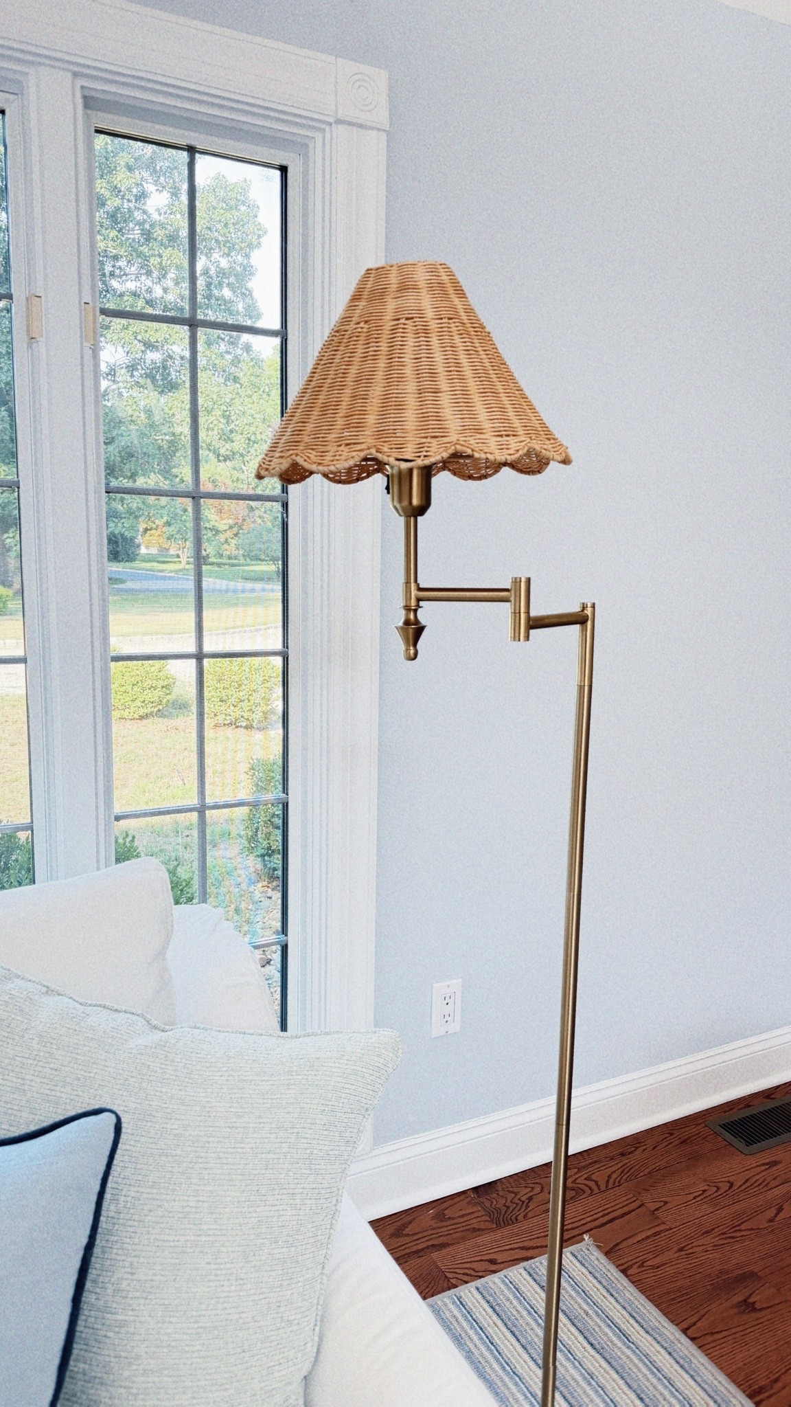 Amazon floor lamp! Looks designer but is actually affordable! ✨

#LTKHome #LTKSaleAlert