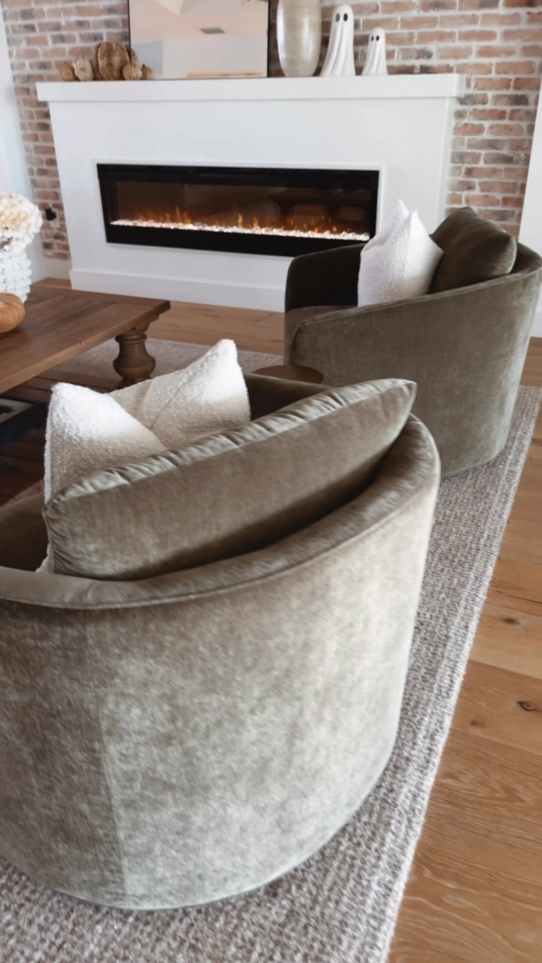 Never been so in love with chairs more.
Chair color: dark moss 

#LTKStyleTip #LTKHome #LTKVideo