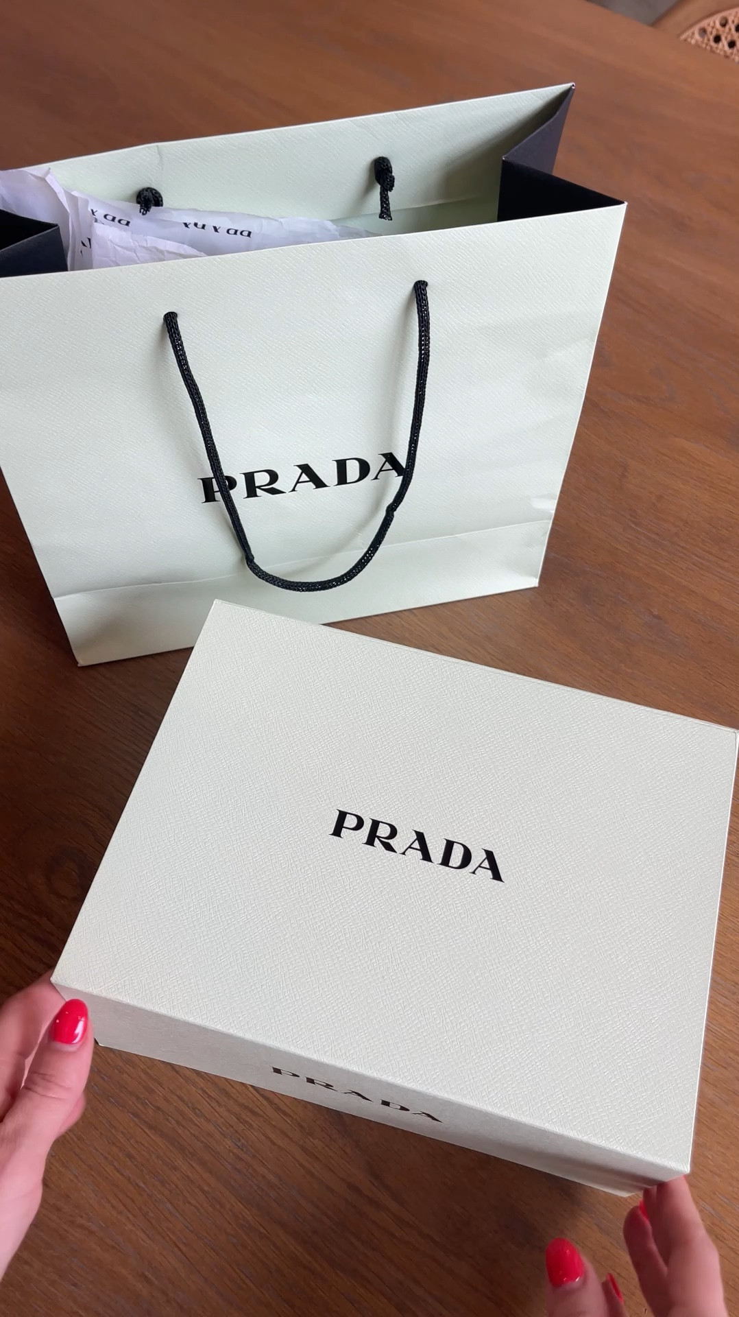 💚 #pradafragrances #pradabeauty #pradaparadoxevirtualflower #giftedbypradabeauty

#LTKBeauty