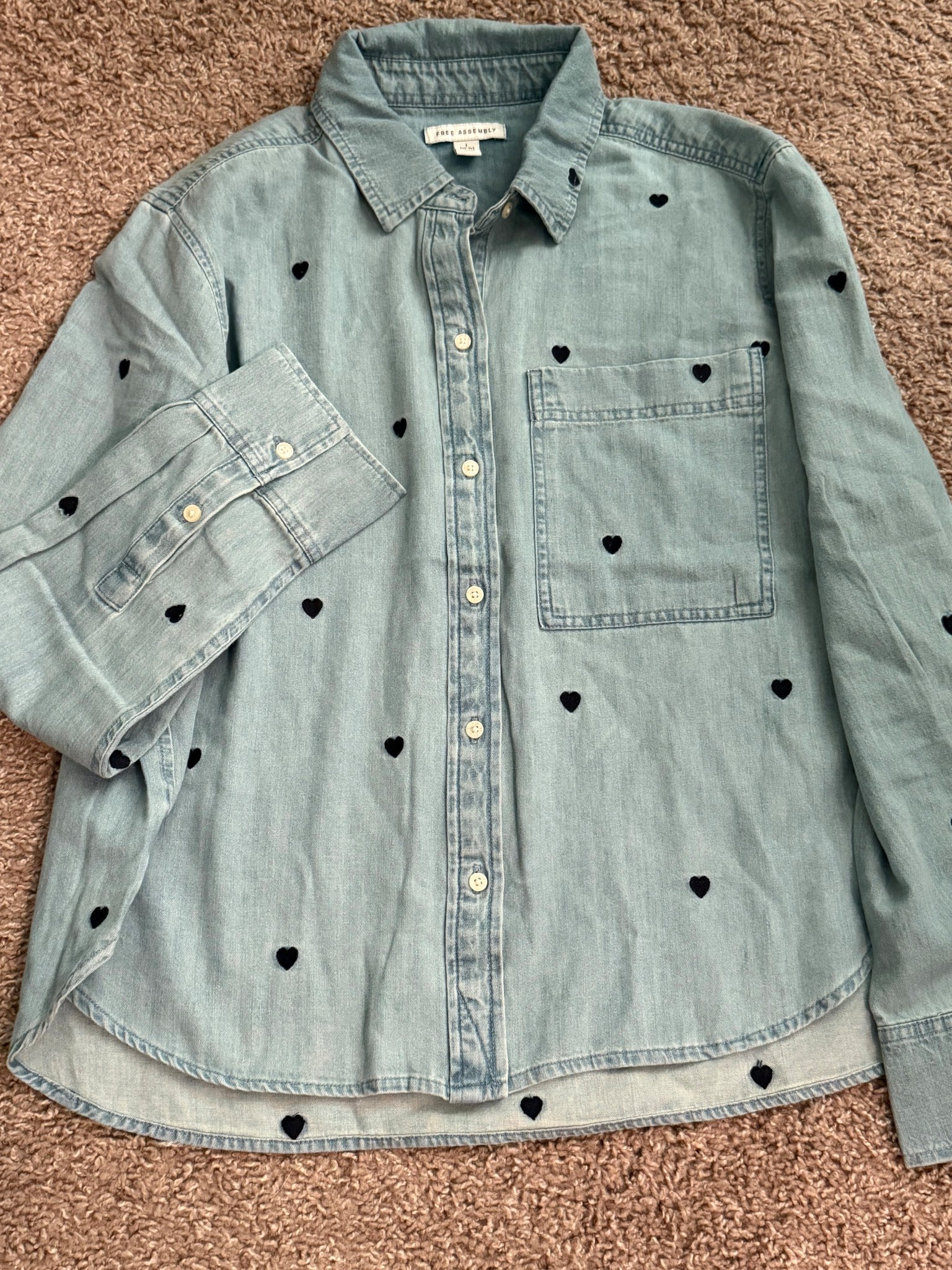 Walmart new arrivals, Walmart valentines day style, valentines day outfit inspo, chambray top, heart chambray top, Walmart l, Walmart valentines day home finds

#LTKValentine #LTKSeasonal #LTKootd