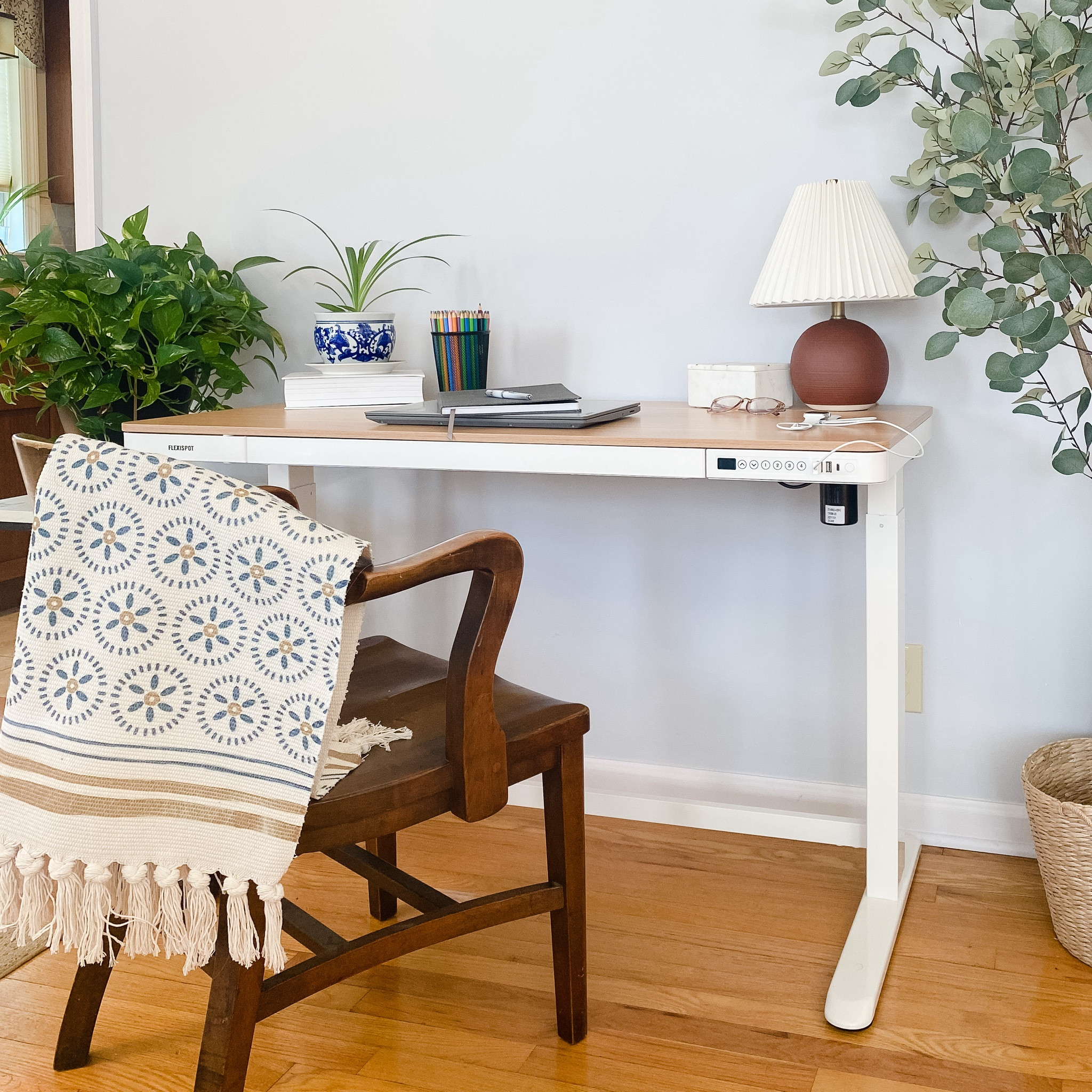 Flexispot adjustable , electric powered standing desk is on sale on Amazon! We LOVE ours! It’s child friendly with a child lock and has a storage drawer. Perfect office addition! 

#LTKHome #LTKSaleAlert #LTKSummerSales