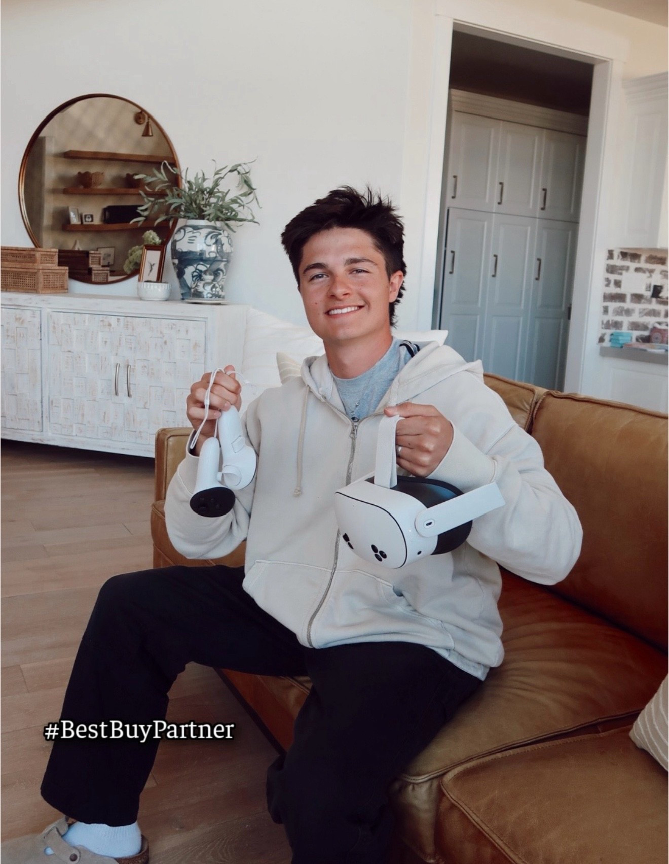 #BestBuyPartner The Meta Quest 3S needs to be on your holiday gift list! It’s seriously the funnest thing ever. You can play hundreds of games, turn any room into your own movie theater, get a workout in, and more! 👀 P.S. I also linked a few other top gifts from Best Buy to make shopping easy. 😉