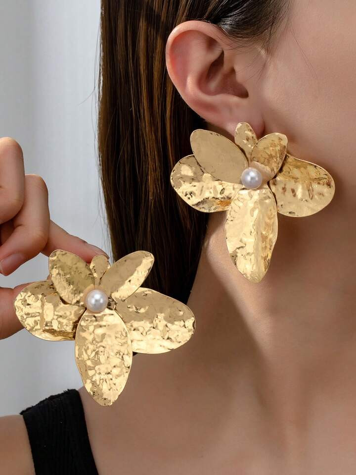 1pair Big Fashionable Floral Design Earrings For Women | SHEIN