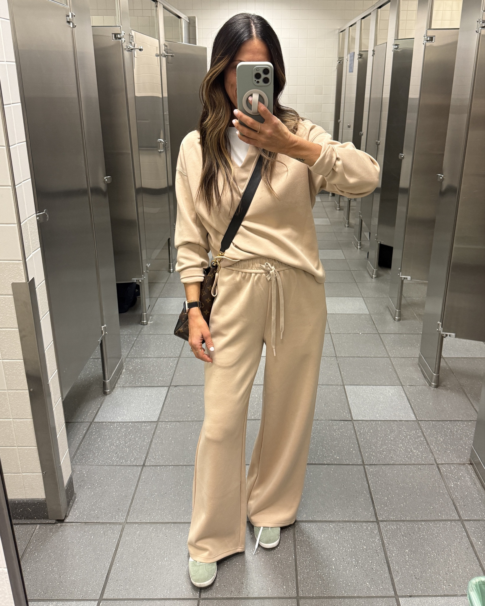 The only airport outfit you’ll ever need! So soft and comfortable, perfect for our long travel day!

#LTKFindsUnder100 #LTKStyleTip #LTKTravel