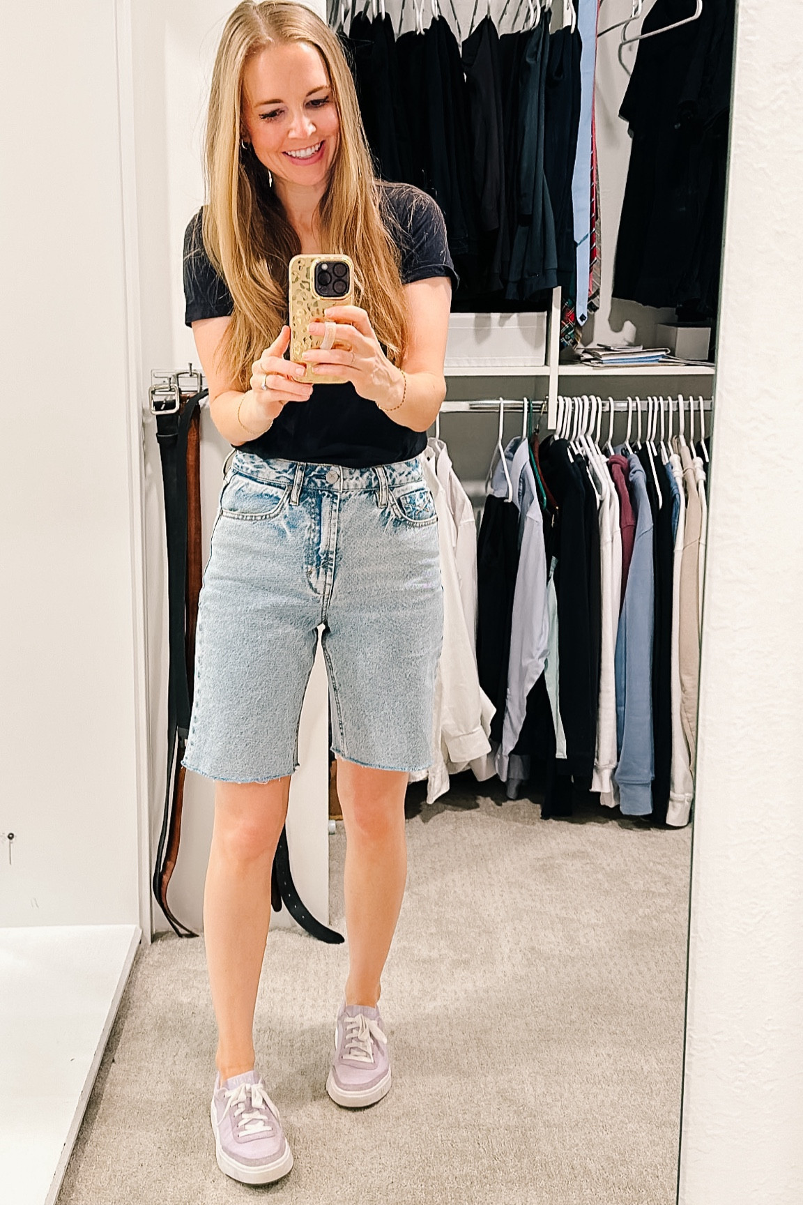 I’m embracing shorts more this summer and I’m loving this pair from Anthropologie (they’re sold out right now but keep coming back in stock so keep an eye out!).

These sneakers are Kizik - I linked the kids version (lavender Prague) but if you buy them on the Kizik website you can use the code EVERYDAYREADING 

Perfect busy Monday outfit! 